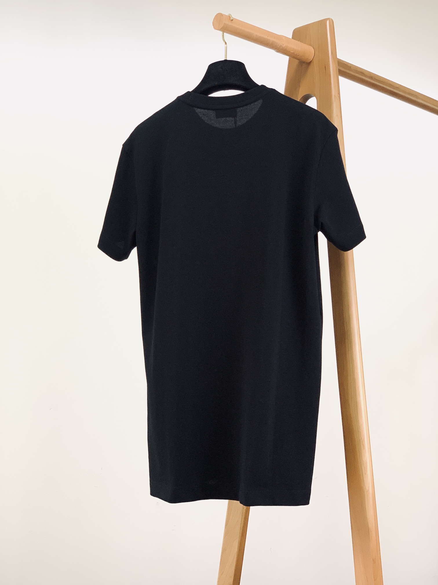 Yves Saint Laurent 2025SS Round Neck Embroidered T-Shirt - Rive Gauche 3 i1750763582 6375 0