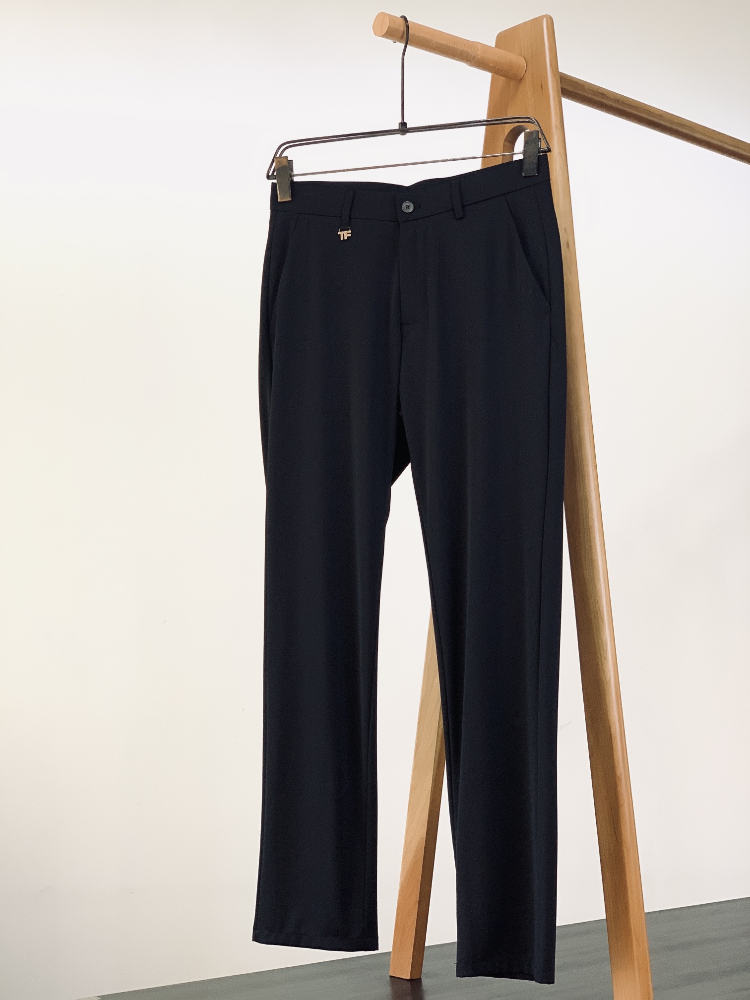 Tom Ford Pantalones Casuales Clásicos para Hombre - Comodidad y Estilo