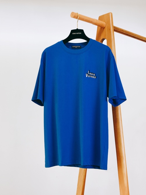 Louis Vuitton 2025SS Men's Blue T-Shirt with Embroidered Logo - S to XXL 1 Louis Vuitton 2025SS Men's Blue T-Shirt with Embroidered Logo - S to XXL