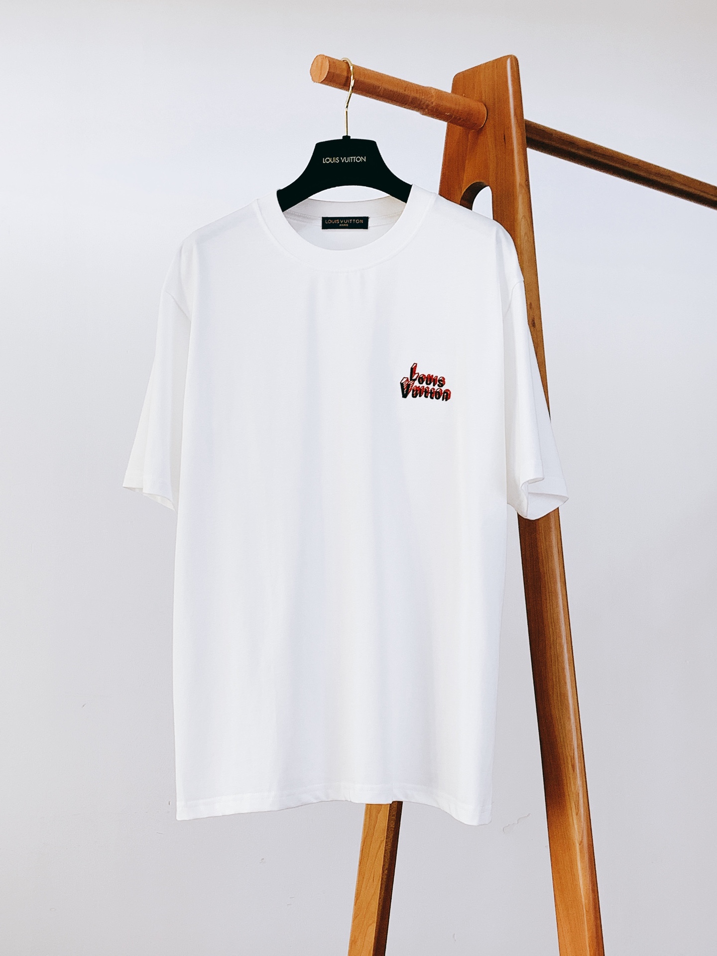 Louis Vuitton 2025SS Men's White T-Shirt with Embroidered Logo