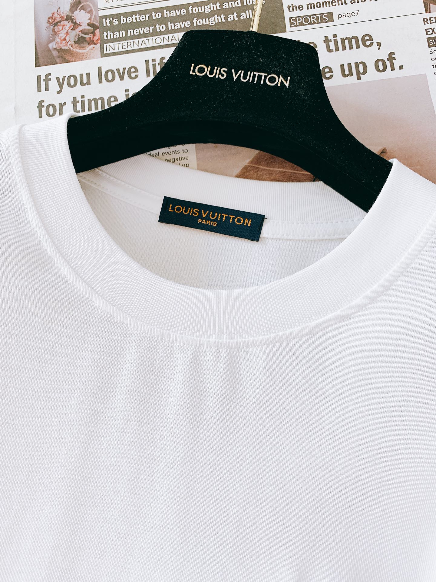 Louis Vuitton 2025SS Men's White T-Shirt with Embroidered Logo 4 i1750846334 8475 6