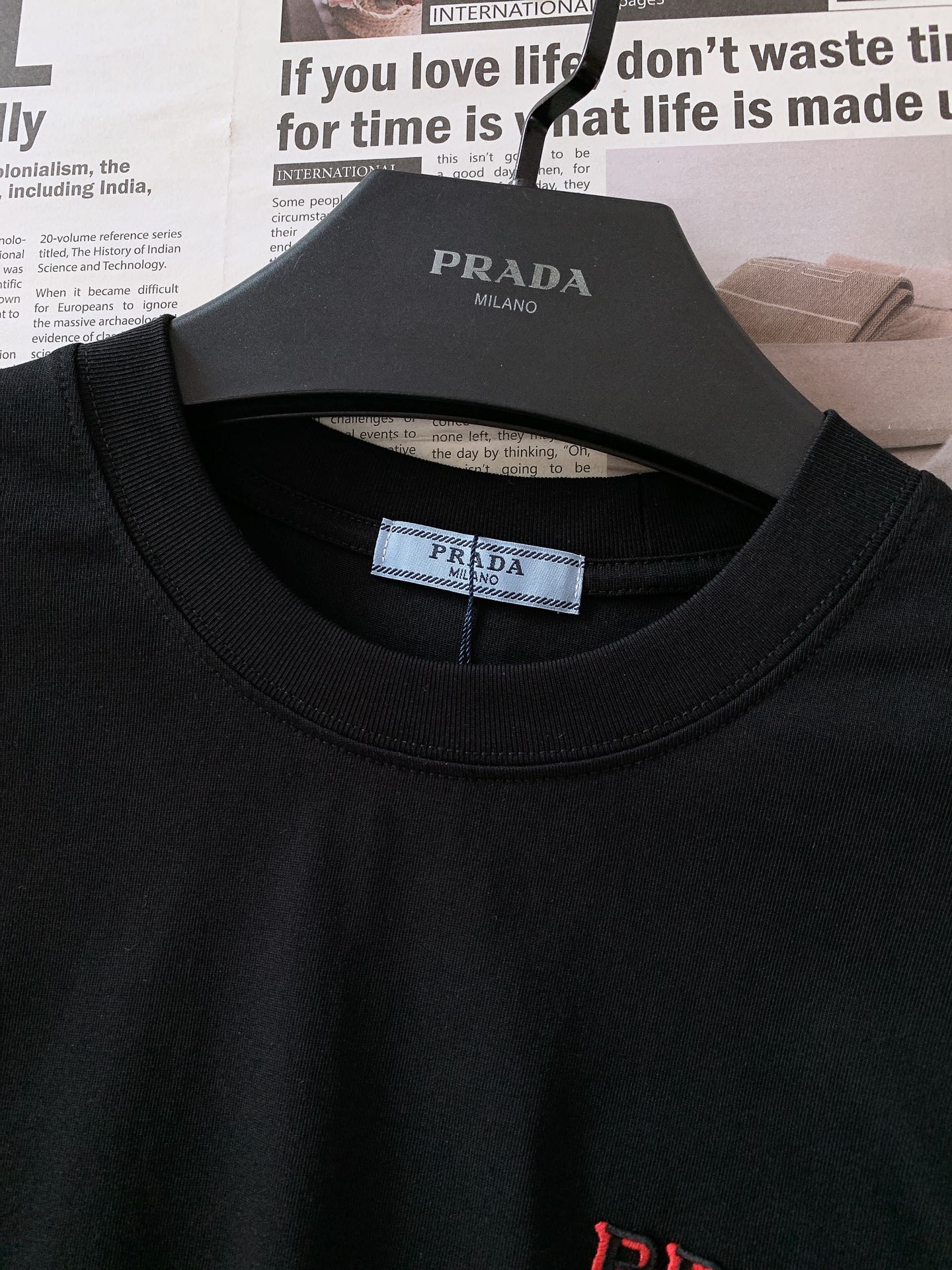 Prada 2025SS Men's Black T-Shirt with Embroidered Logo - Stylish & Comfortable 4 i1750846402 3504 1