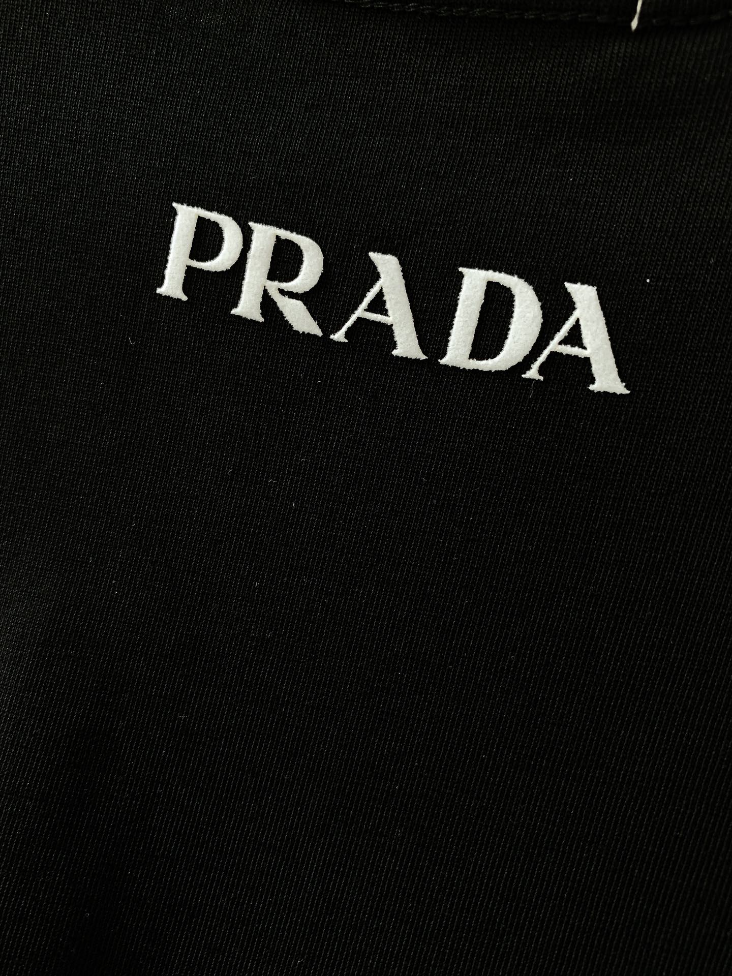 Prada 2025SS Men's Black T-Shirt with Embroidered Logo - Stylish & Comfortable 6 i1750846403 3049 5