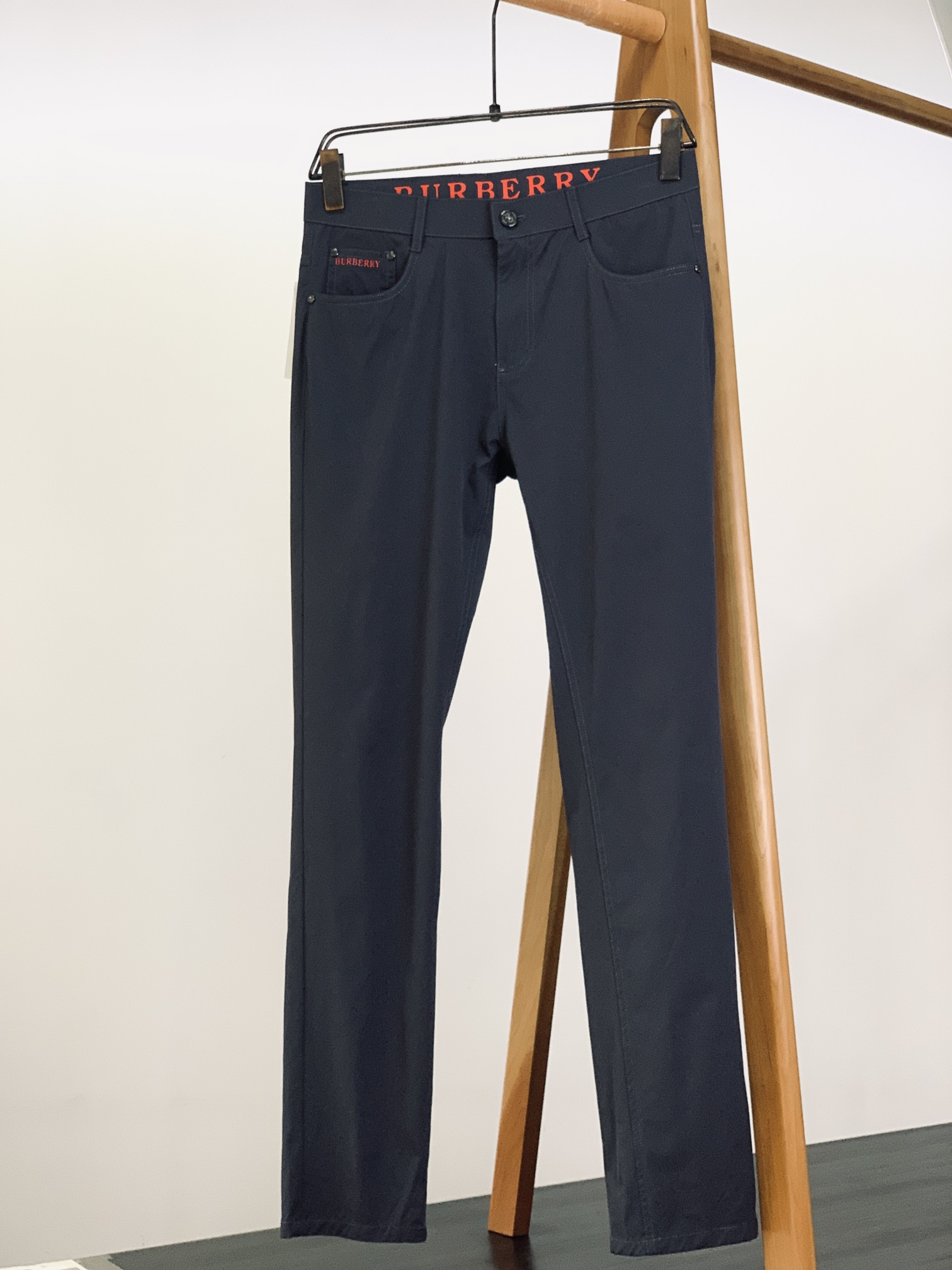 Burberry 2025SS Men's Fashion Casual Pants - Comfortable & Stylish 2 i1750937074 7903 1