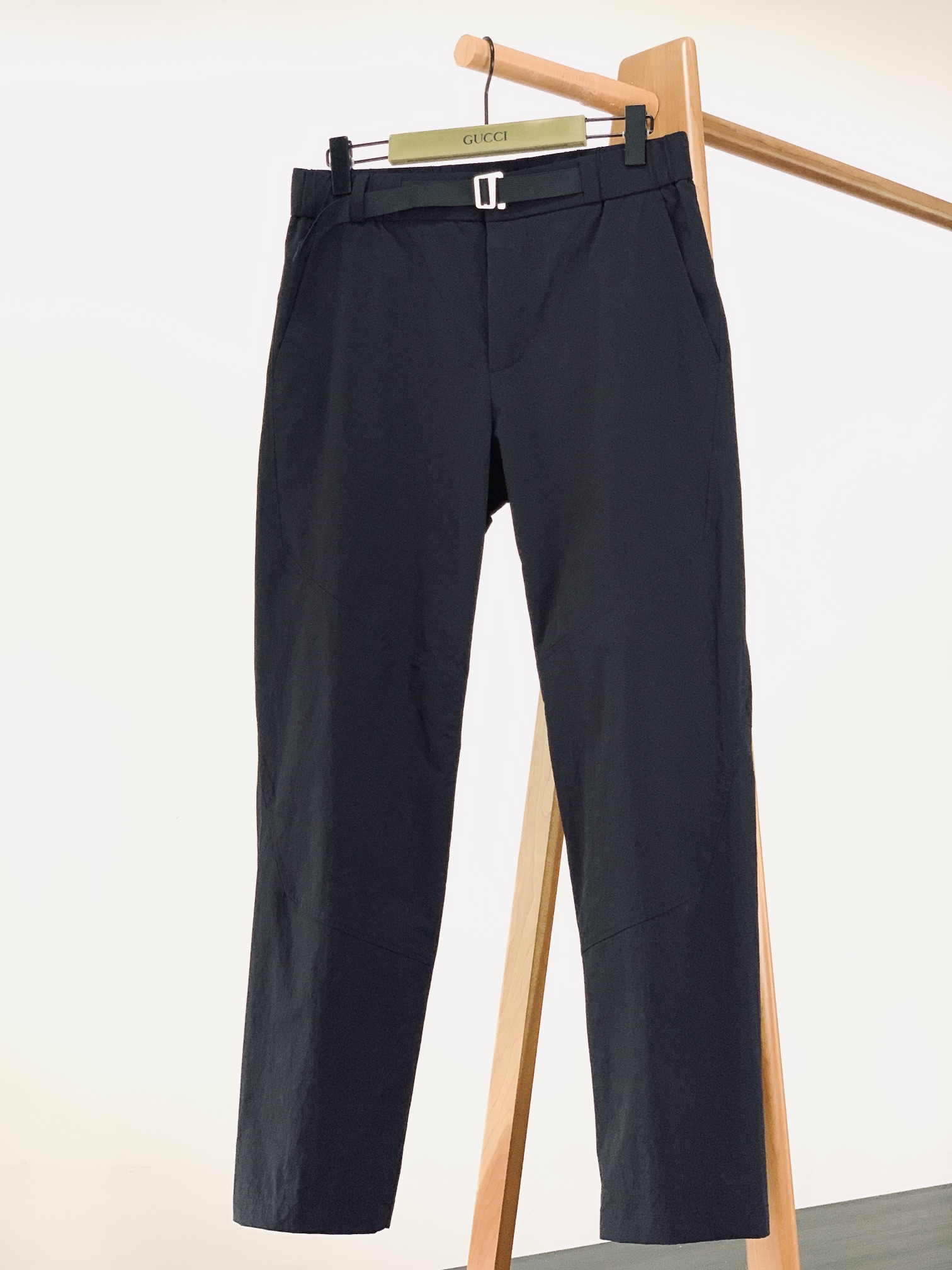Pantalones Casuales Ermenegildo Zegna 2025SS: Comodidad y Estilo al Aire Libre