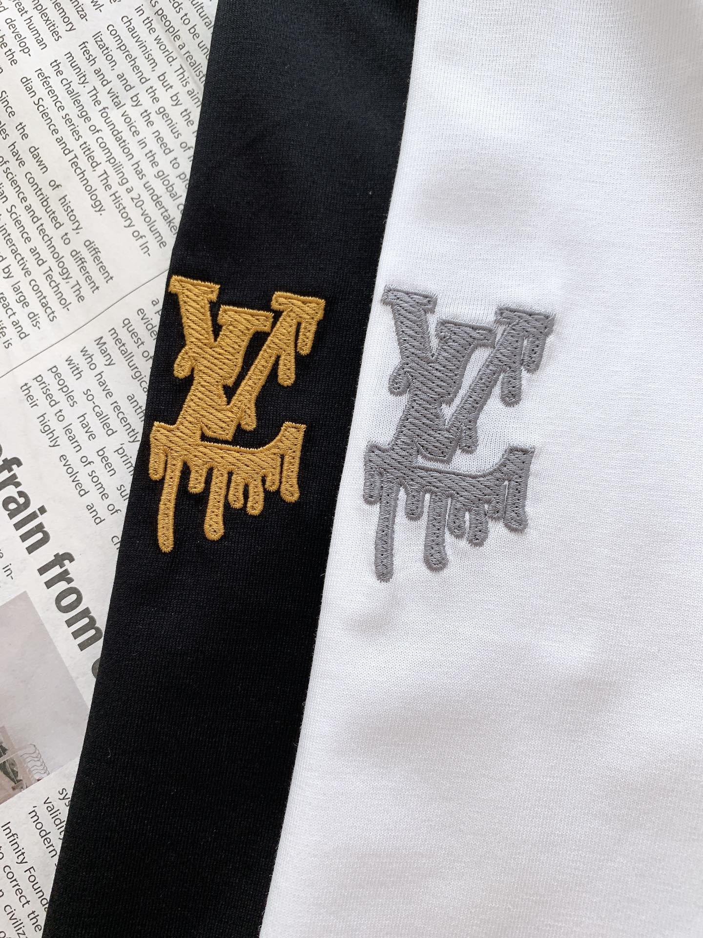 Louis Vuitton 2025SS Men's Black T-Shirt with Embroidered Logo - S to XXL 10 i1751024294 7309 6