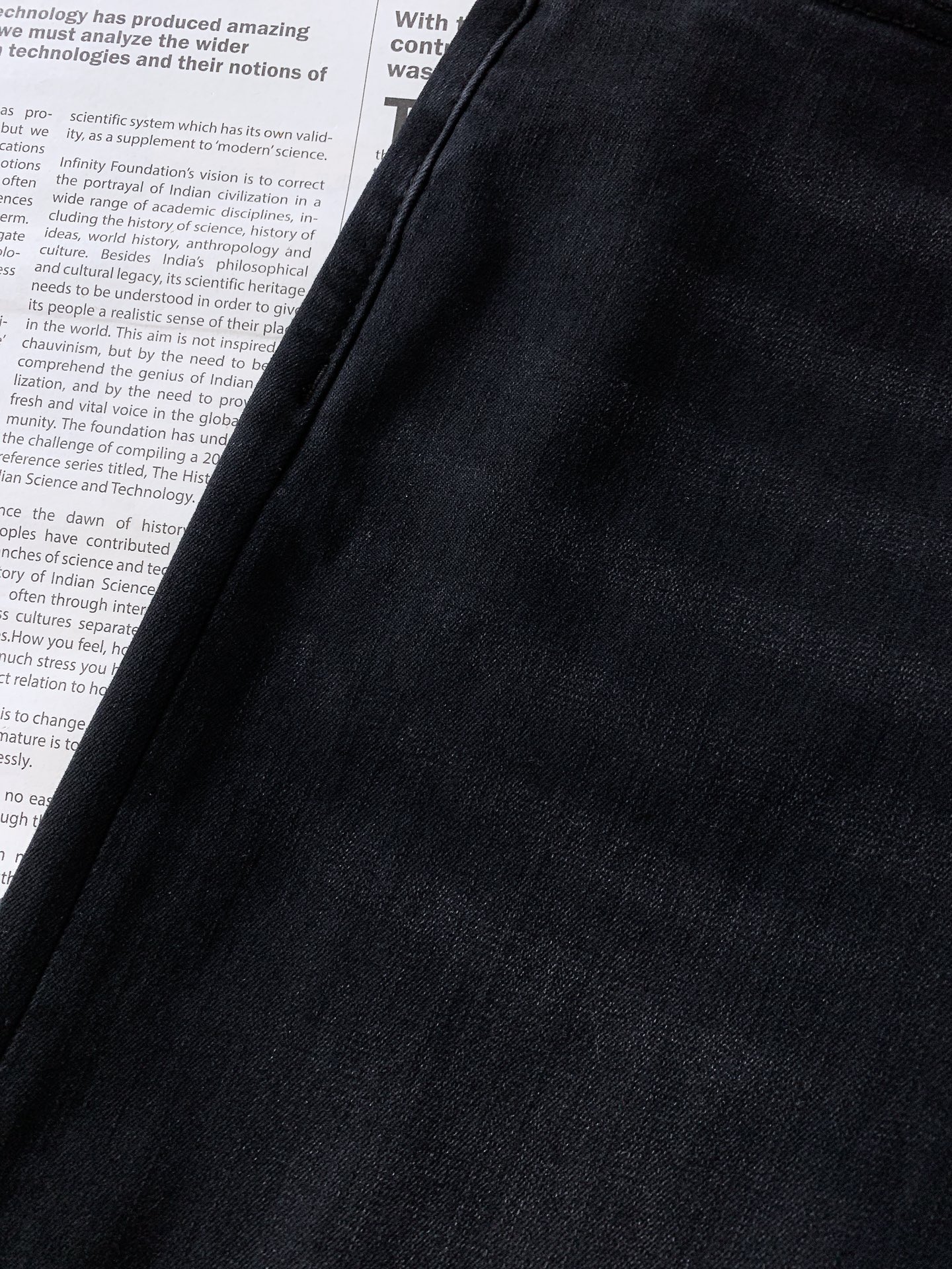 Dior Homme 2025SS Slim-Fit Denim Jeans - Hand-Finished, Comfort Stretch 8 i1751024824 9795 0