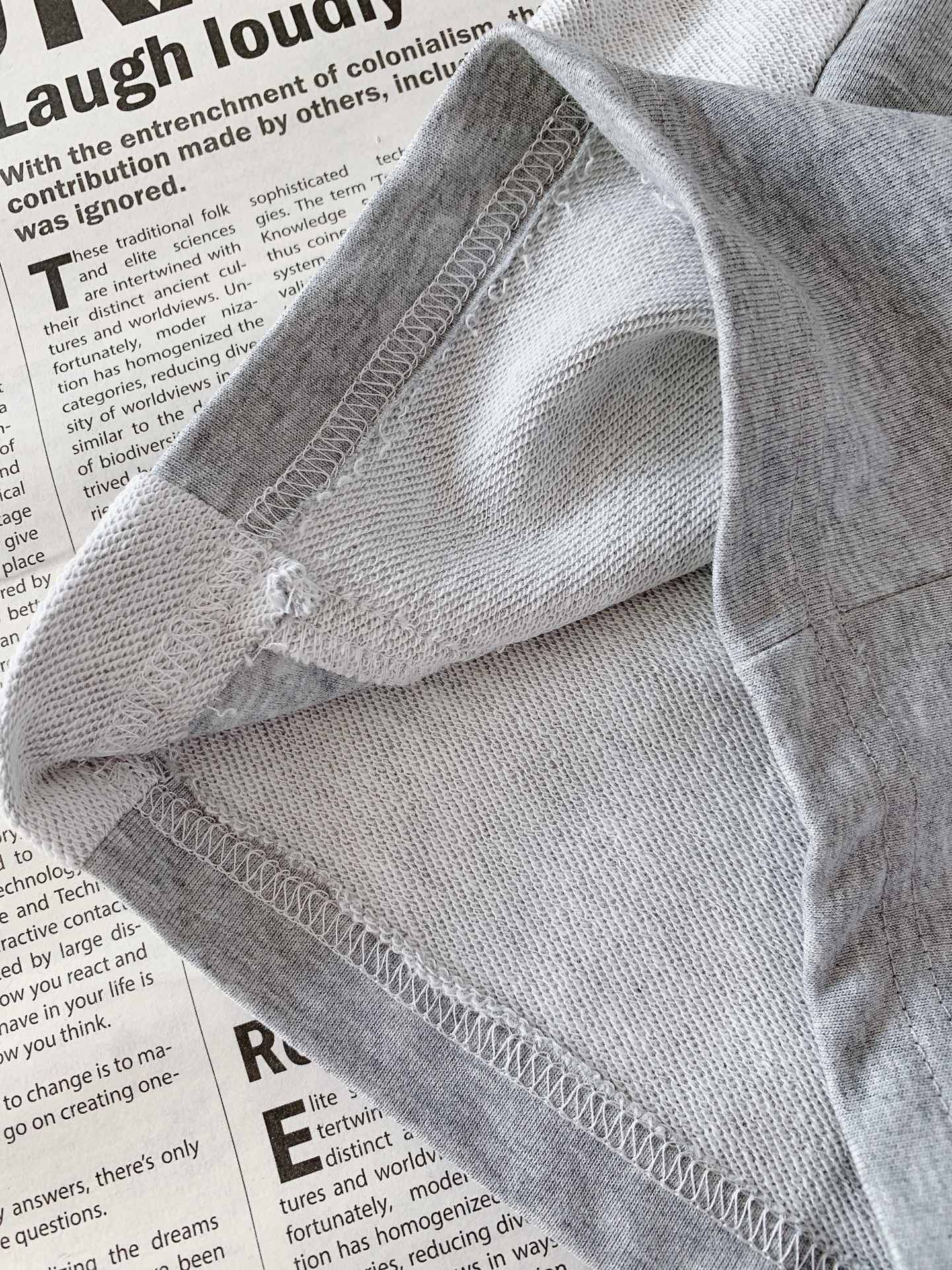 
Maison Margiela MM6 马丁马吉拉 2025SS春夏新品 
刺绣抽绳短裤🩳
时尚系列，
