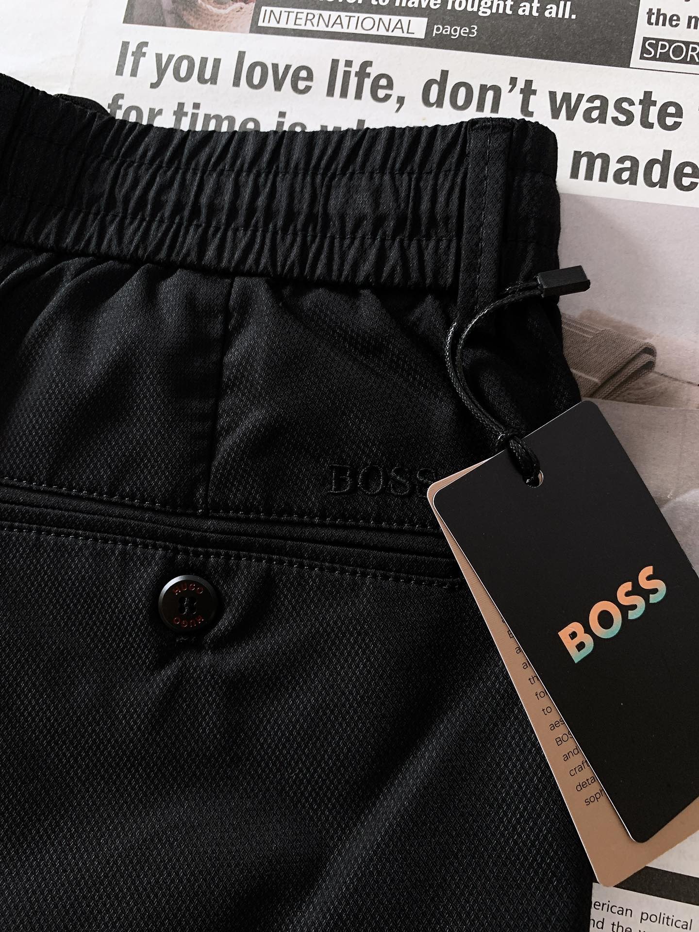 
Boss 2025SS春夏新品 
男士时装休闲裤，臻选优质面料打造，贴身舒适，独特设计，缔造简约线条感
