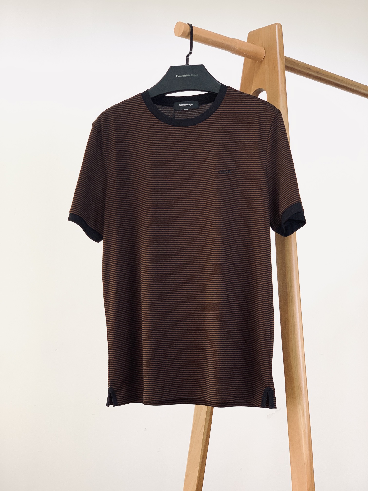 
Ermenegildo Zegna 杰尼亚 2025SS春夏新品
复古条纹短袖T恤，贸易公司渠道稀出，