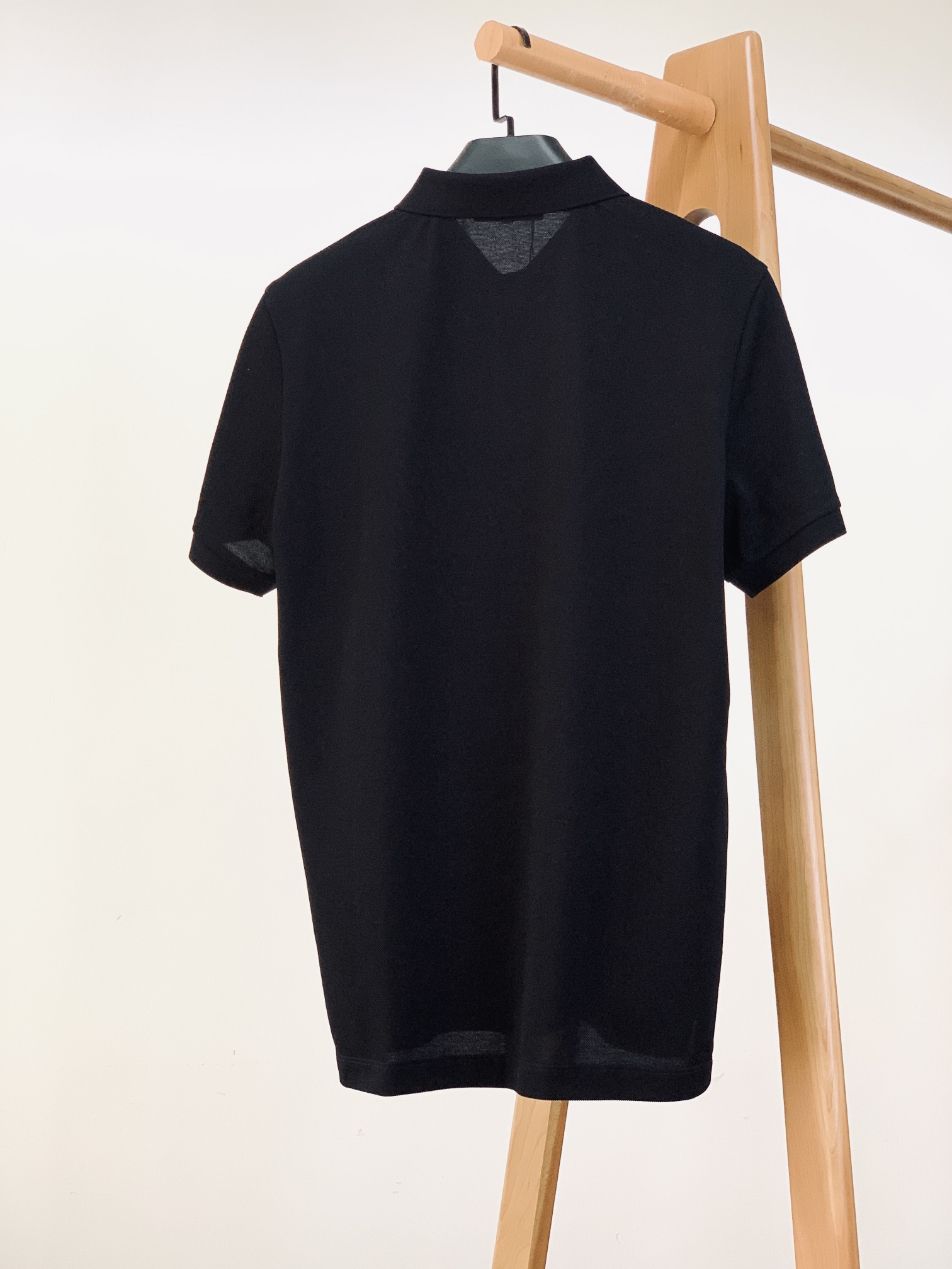 
Ermenegildo Zegna 杰尼亚 2025SS春夏新品 
休闲翻领Polo衫，经典重塑，触手