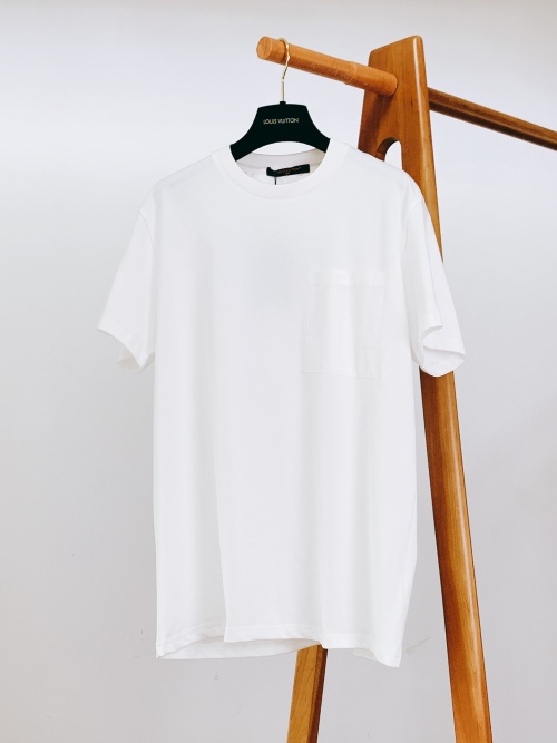 Louis Vuitton 2025SS Monogram Jacquard Pocket Cotton T-Shirt - White 1 Louis Vuitton 2025SS Monogram Jacquard Pocket Cotton T-Shirt - White