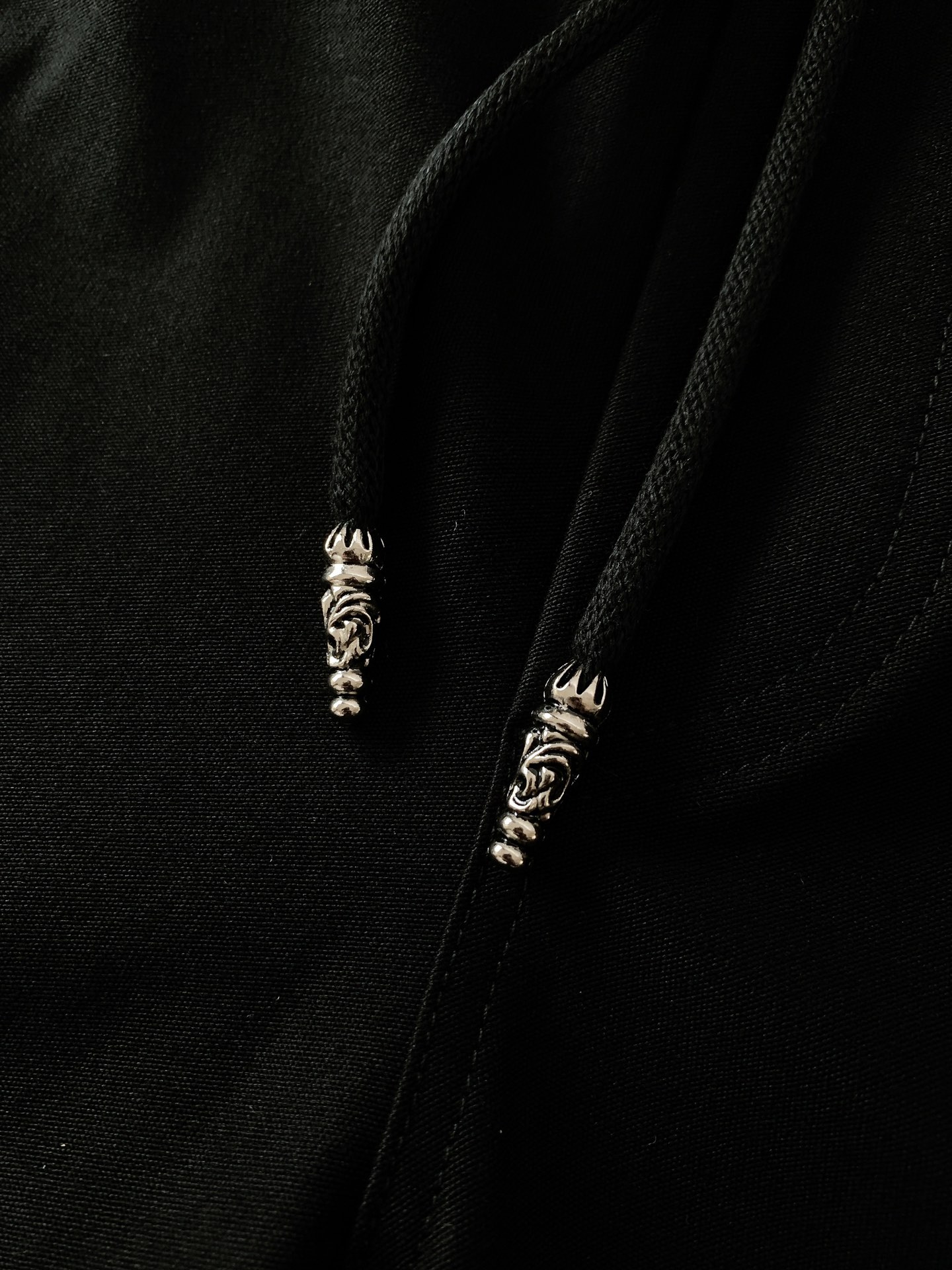 
Chrome Hearts 克罗心 2025FW早秋新品
高街工装休闲裤，一款只需要一眼就能爱上的超高