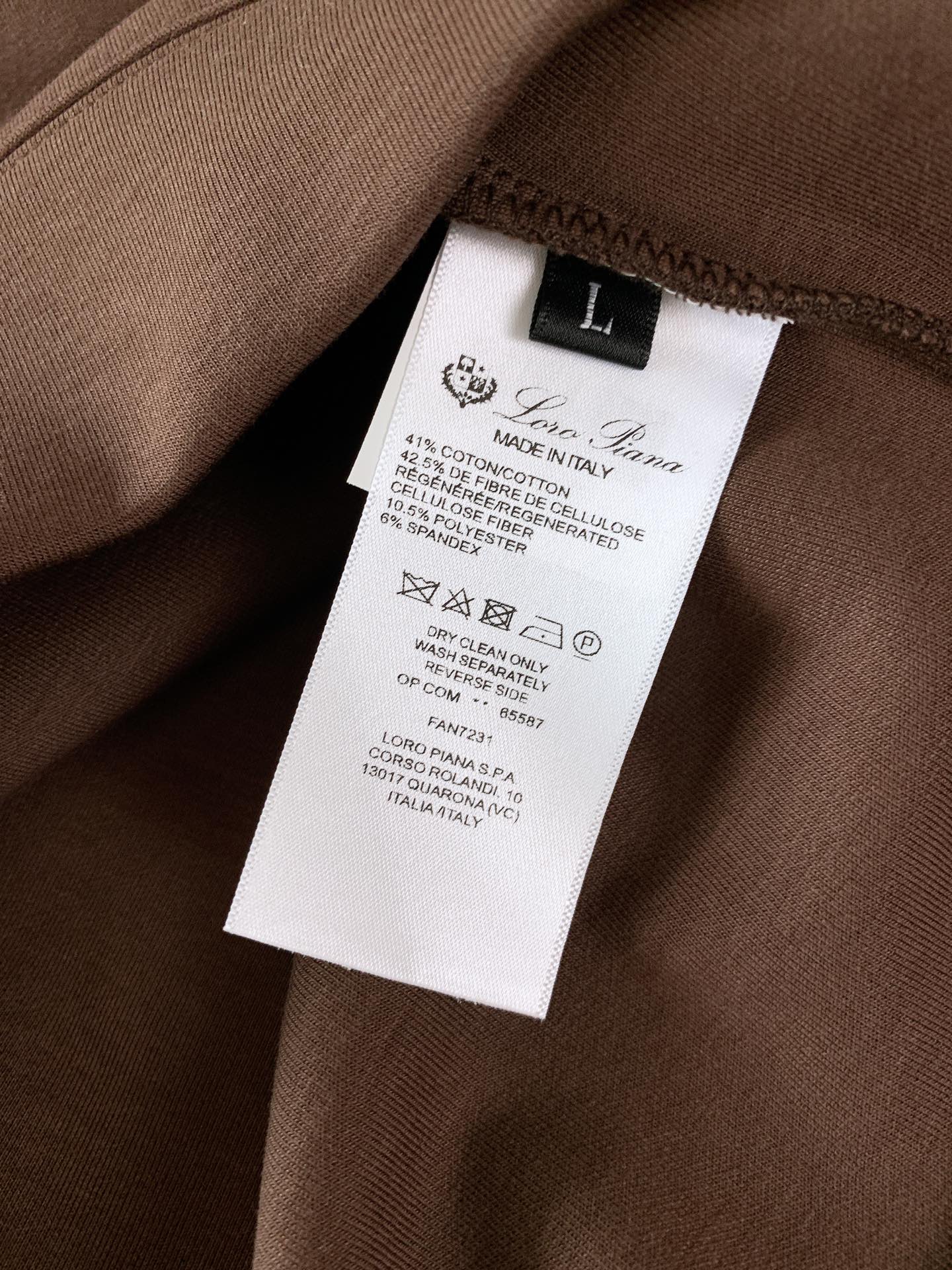 
LoroPiana L.P FW秋冬新品
休闲套头卫衣：意式匠心，织就奢华质感
选用高品质混纺面料，4