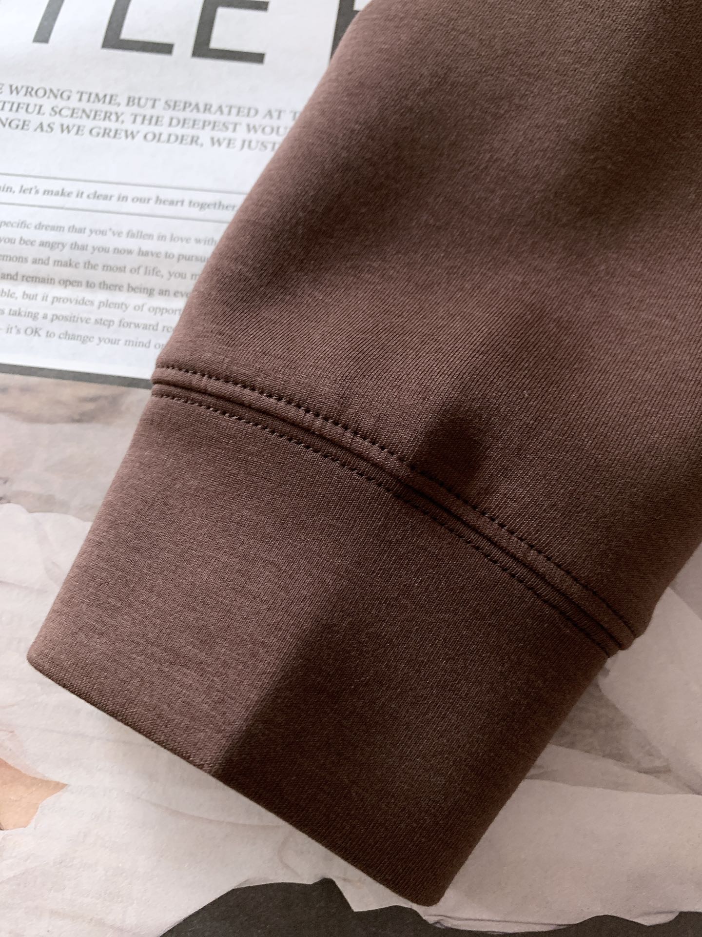 
LoroPiana L.P FW秋冬新品
休闲套头卫衣：意式匠心，织就奢华质感
选用高品质混纺面料，4