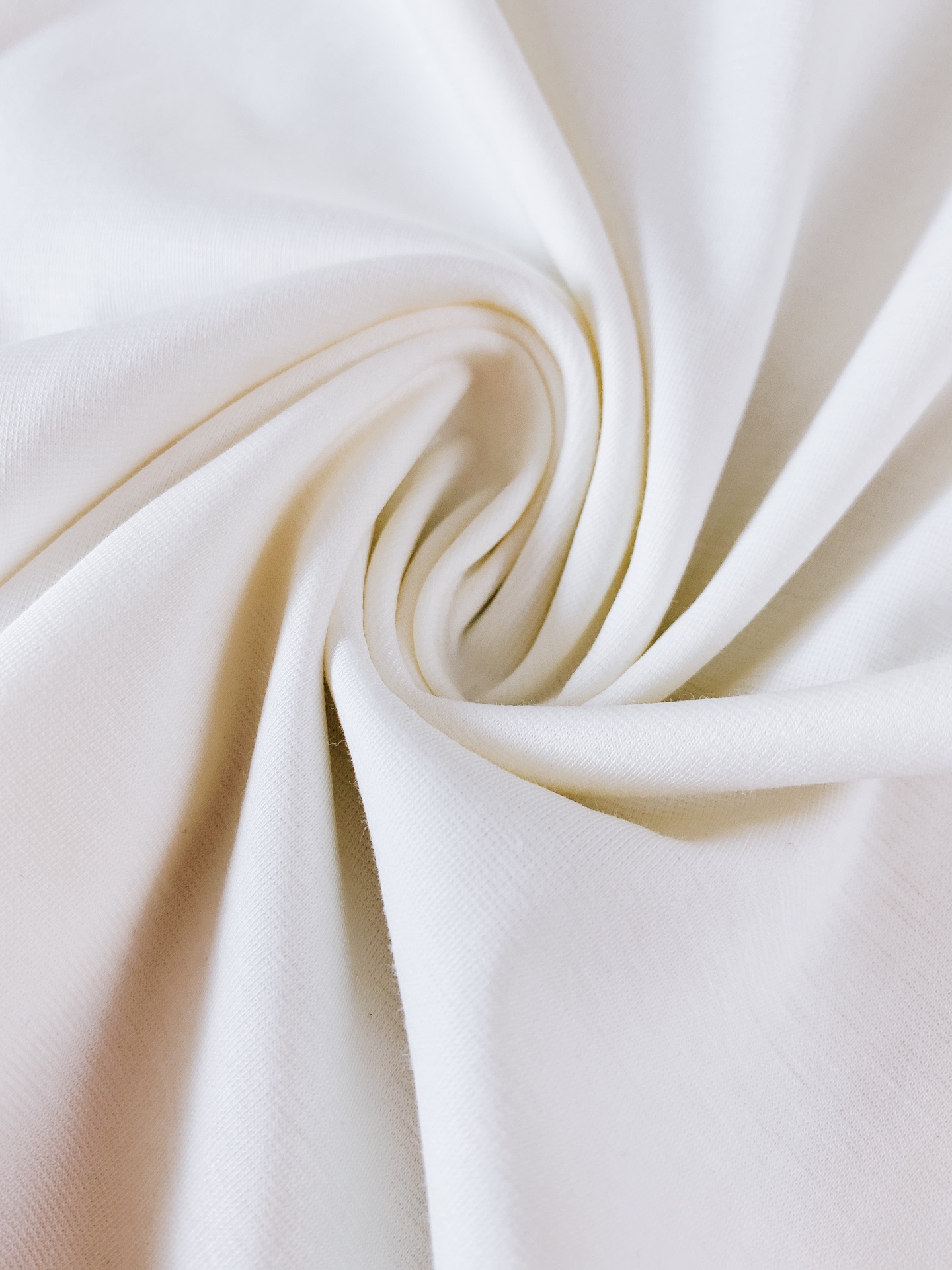 
Brunello Cucinelli 布鲁奈罗.库奇内利 2025SS春夏新品 
BC极简精粹高级圆领