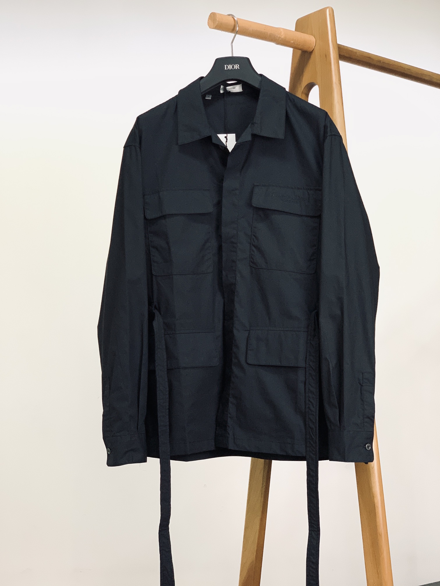 
Dior Homme 迪奥·桀傲 男装衬衫（附后侧腰带） 黑色棉府绸 Cistian  Couture