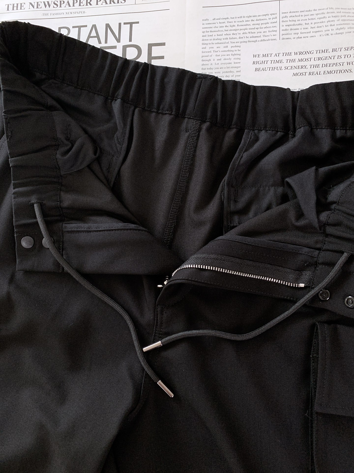 
Y-3 山本耀司 2025FW早秋新品
工装休闲裤 | 把细节玩出了新高度👇

多口袋工装风，大口袋带