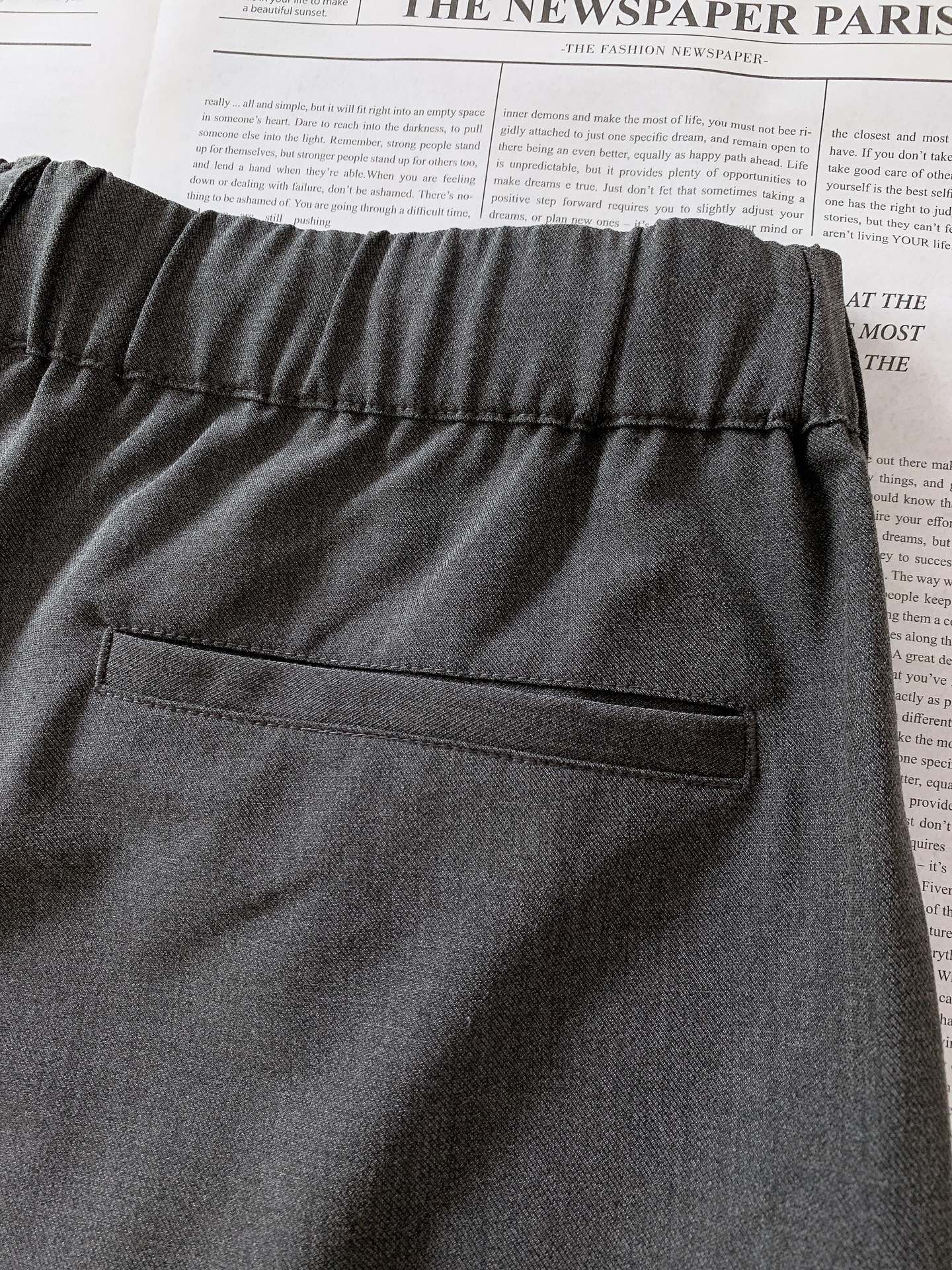 
Y-3 山本耀司 2025FW早秋新品
工装休闲裤 | 把细节玩出了新高度👇

多口袋工装风，大口袋带