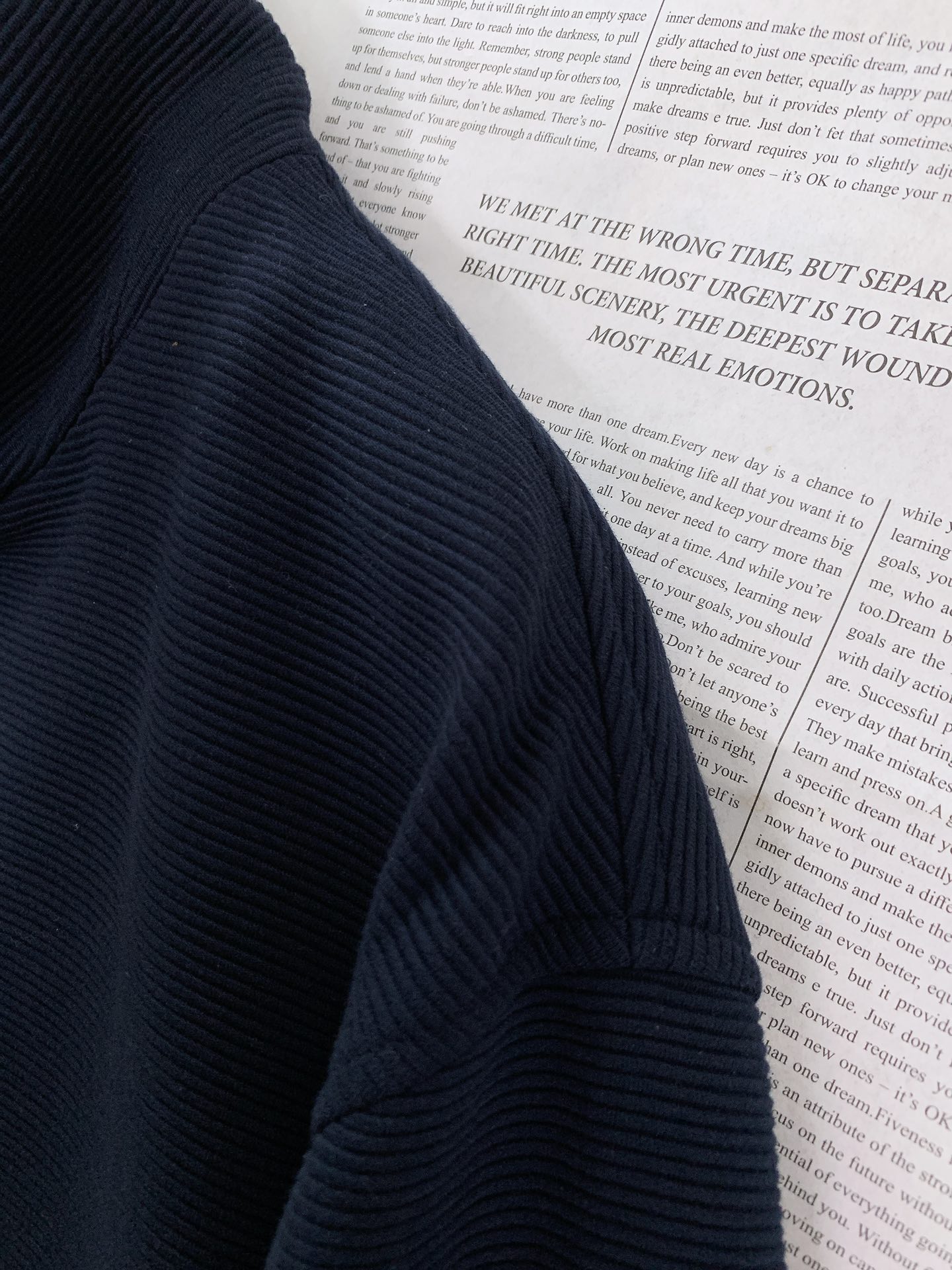 
Bottega Veneta 葆蝶家 2025FW秋冬新品 
休闲夹棉夹克外套。甄选优质班福棉材质，多