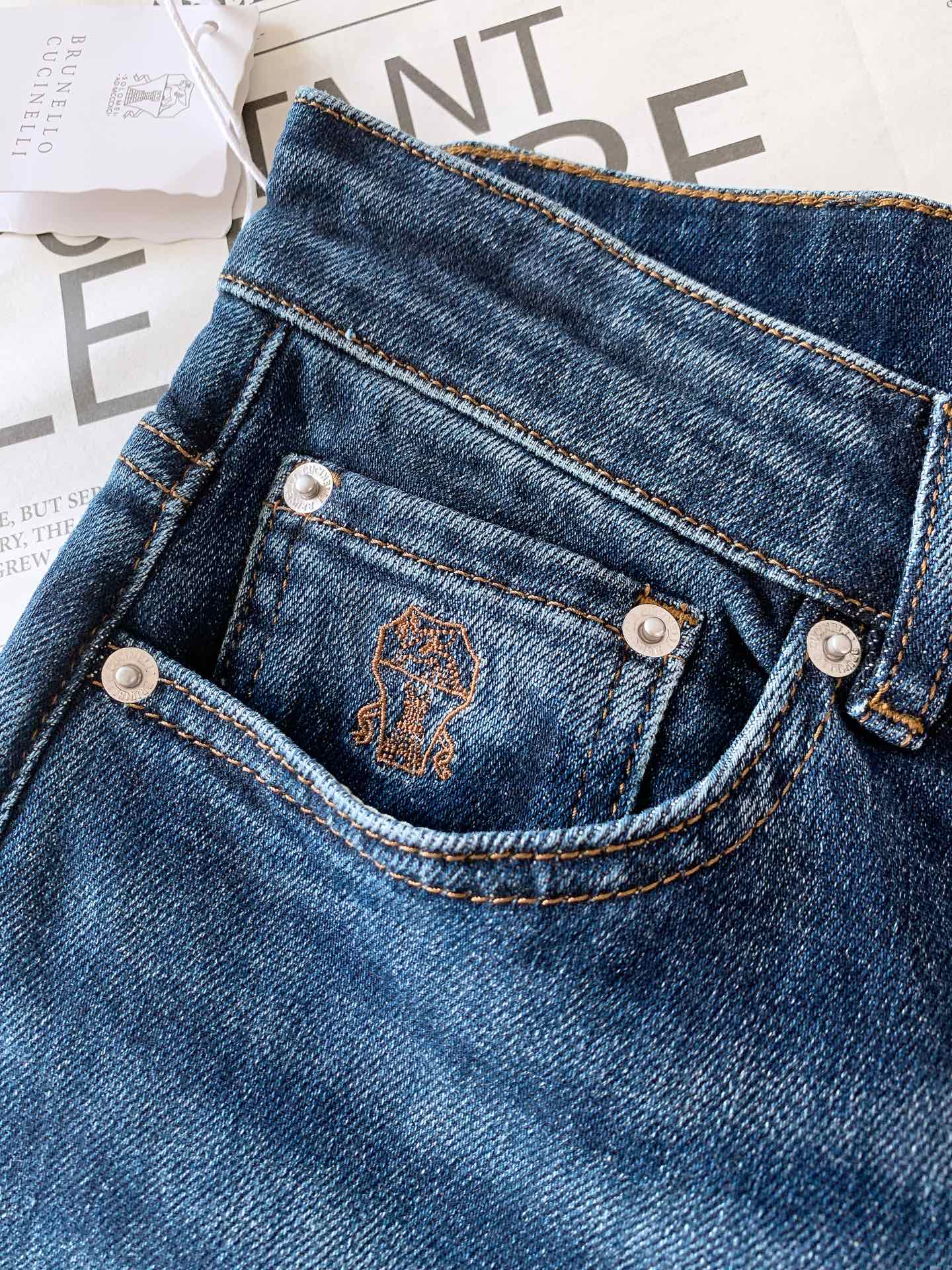 
Brunello Cucinelli 布鲁奈罗.库奇内利 2025FW早秋新品 
高级时装感，休闲洗水