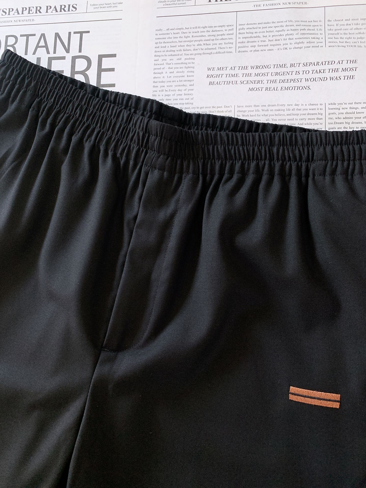 
Ermenegildo Zegna 杰尼亚 2025FW早秋新品 
商务休闲裤，臻选优质面料打造，贴身