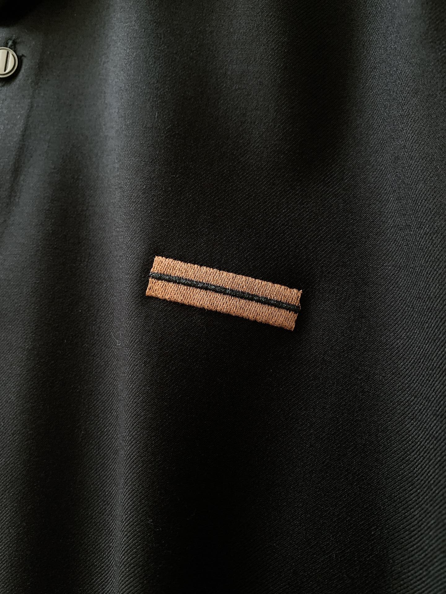 
Ermenegildo Zegna 杰尼亚 2025FW早秋新品 
休闲长袖衬衫。客供御用面料织纹 经