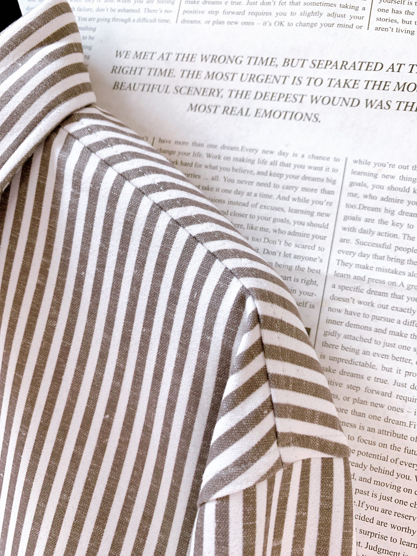 
Kiton 奇顿 2025FW早秋新品 
撞色条纹衬衫👔官网在售，专柜同款！
经典版型衬衫怎么穿都好看