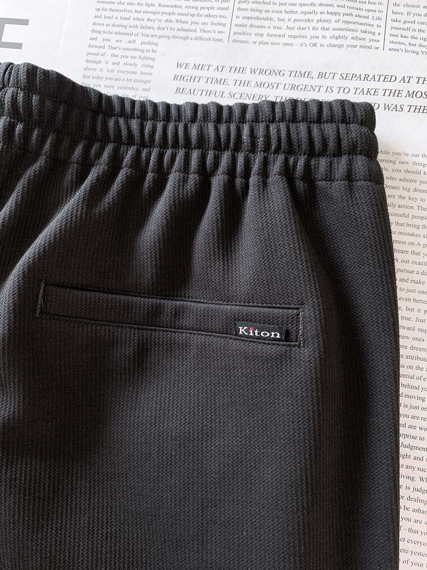 
Kiton 奇顿 2025FW早秋新品 
渠道的精品狠货！！！
今年最好看的休闲裤
闭眼入！
客供定制