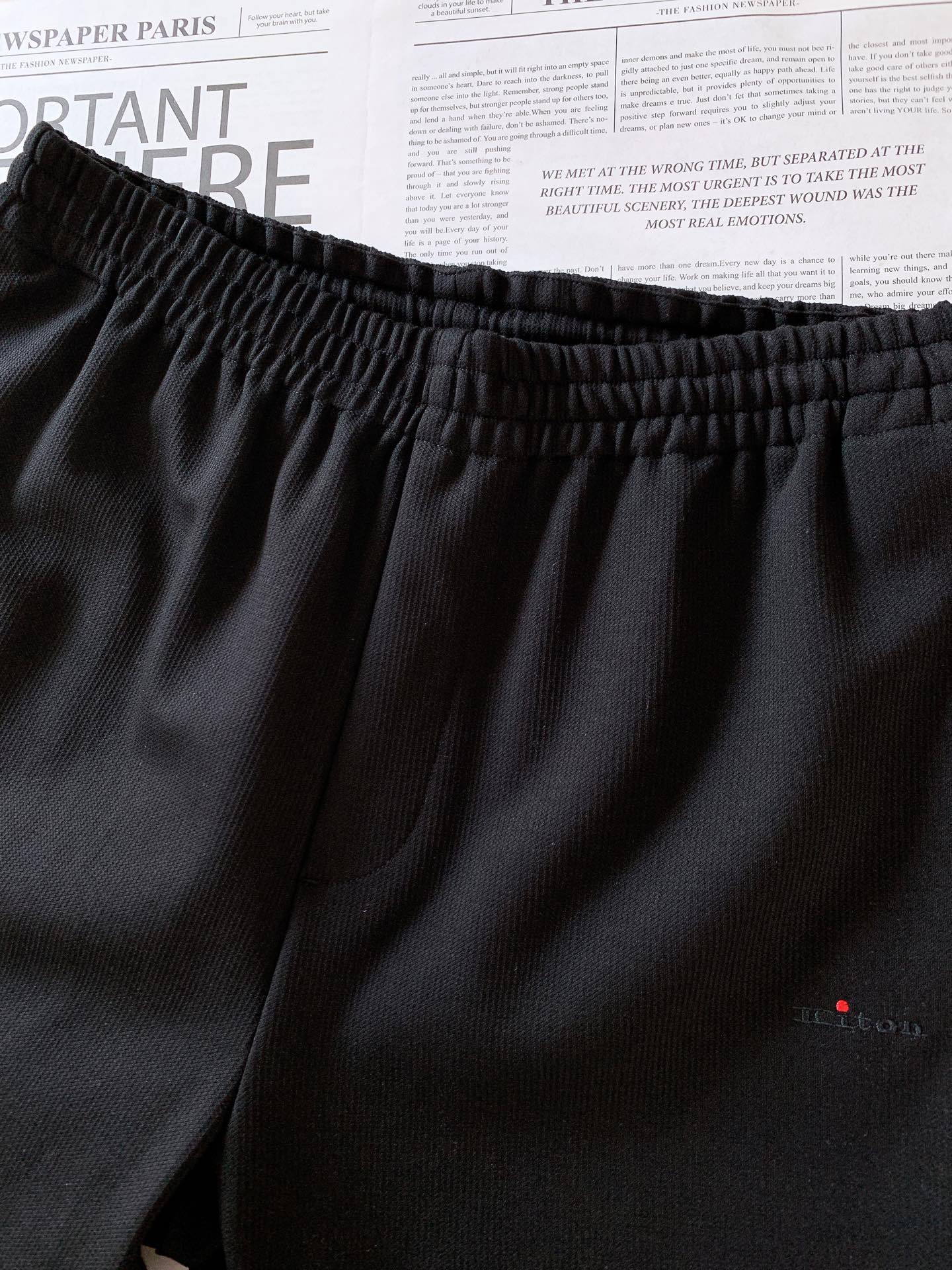 
Kiton 奇顿 2025FW早秋新品 
渠道的精品狠货！！！
今年最好看的休闲裤
闭眼入！
客供定制