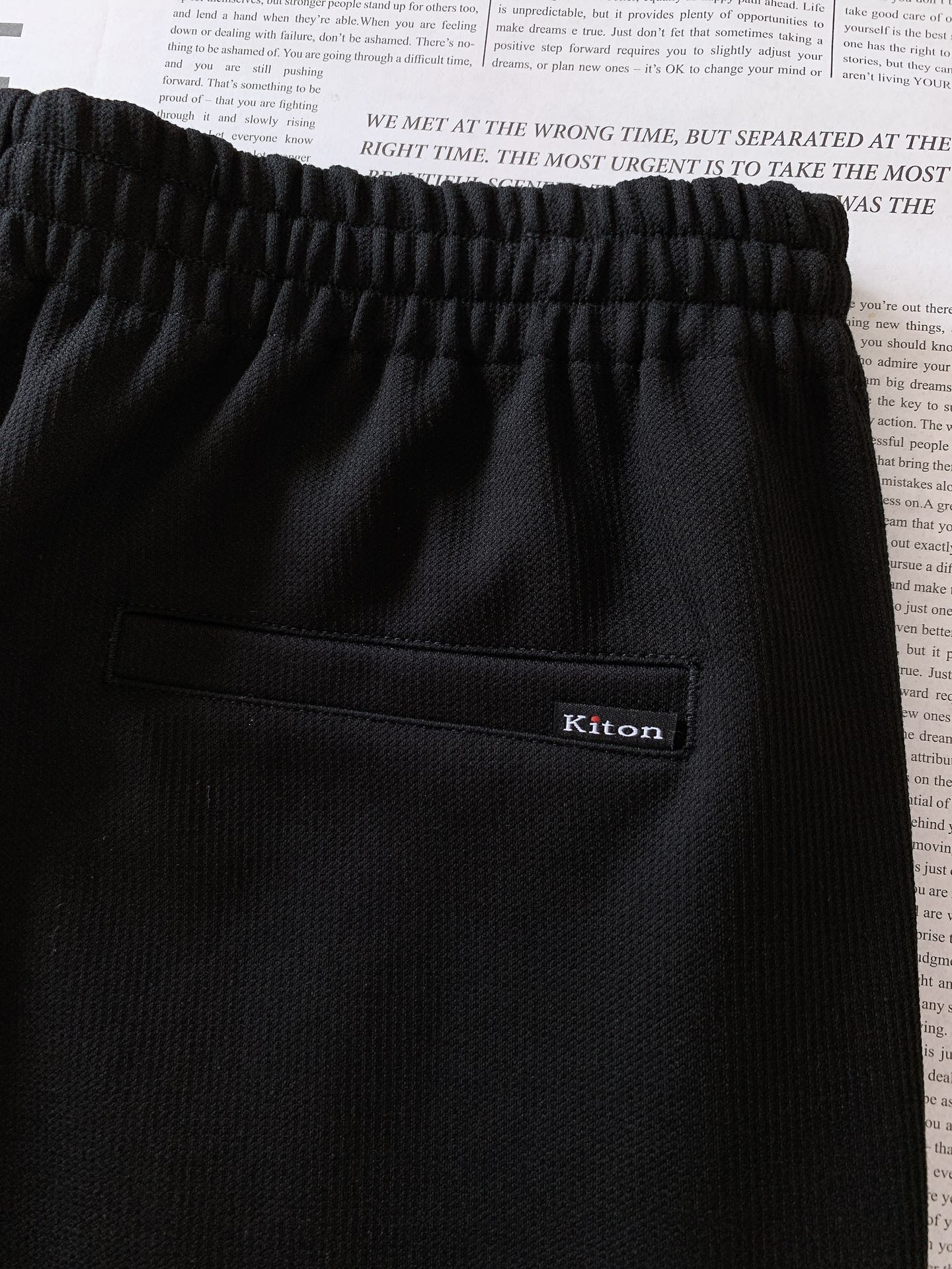
Kiton 奇顿 2025FW早秋新品 
渠道的精品狠货！！！
今年最好看的休闲裤
闭眼入！
客供定制