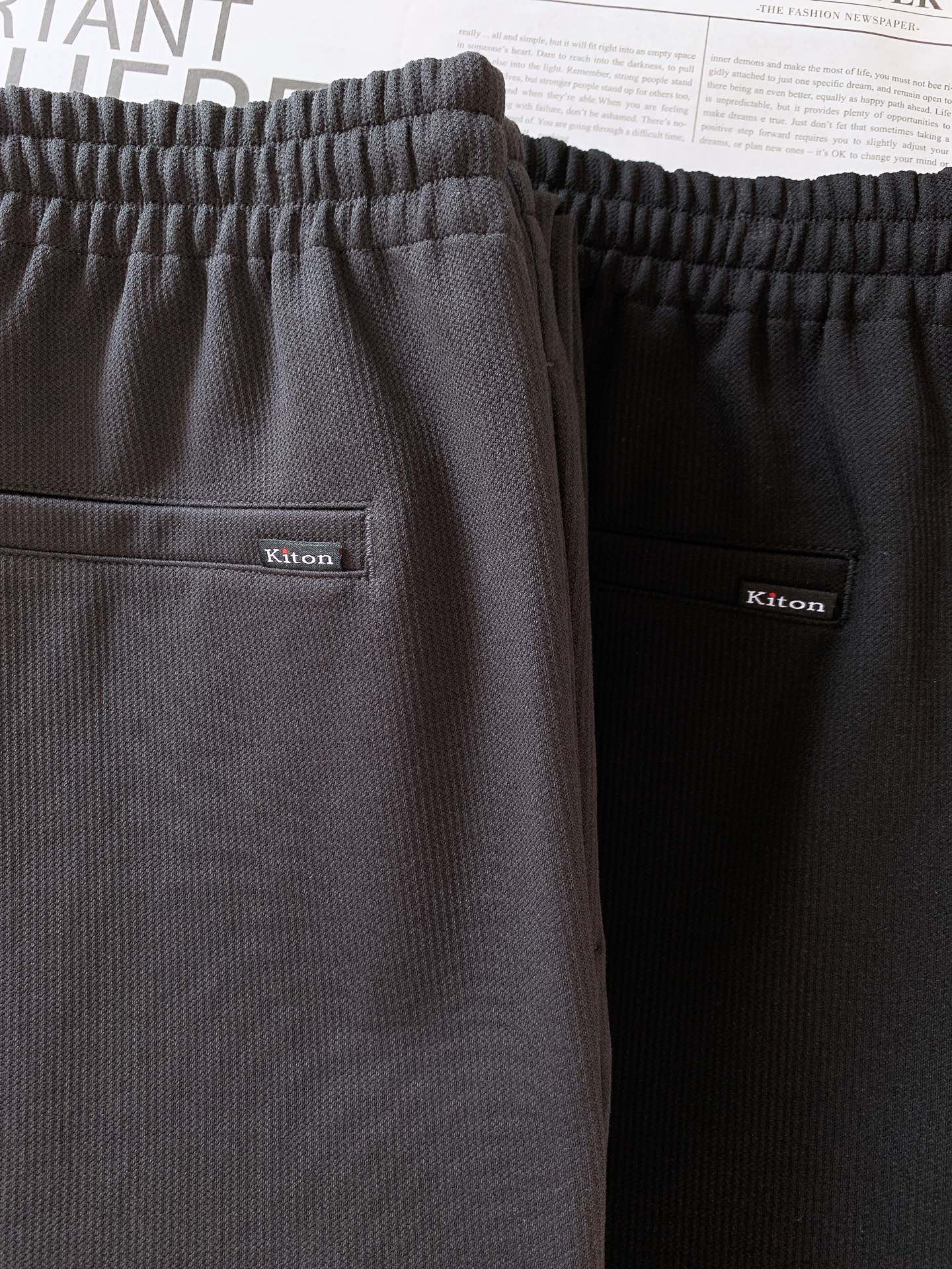 
Kiton 奇顿 2025FW早秋新品 
渠道的精品狠货！！！
今年最好看的休闲裤
闭眼入！
客供定制