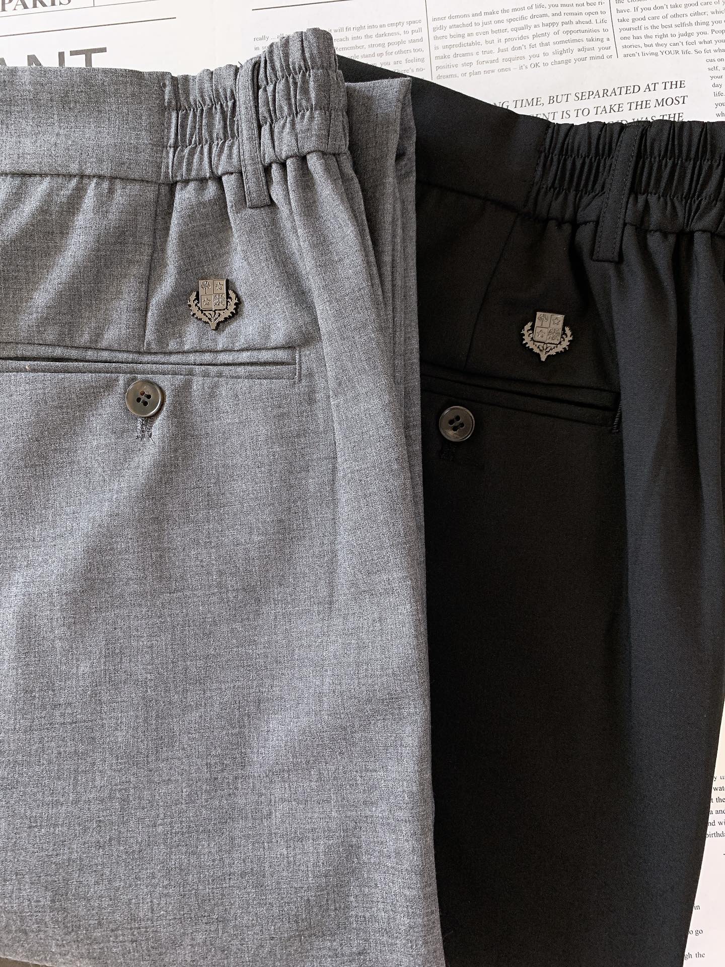 
LoroPiana L.P FW早秋新品 
商务休闲裤，臻选优质面料打造，贴身舒适，独特设计，缔造简约