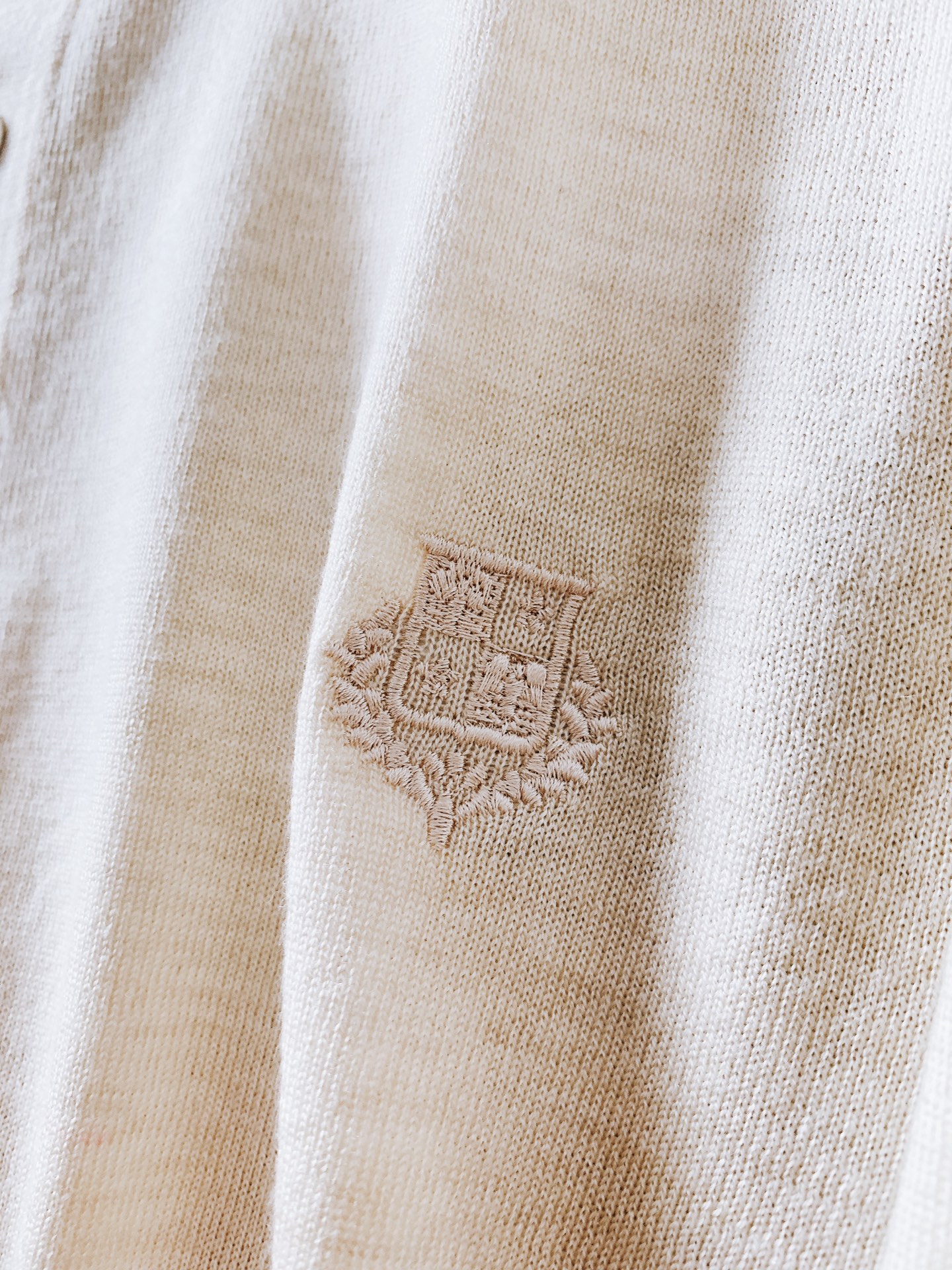 
LoroPiana L.P FW早秋新品 
lP🆕 男款长袖针织打底衫，精致工艺、高级质感、经典单品，