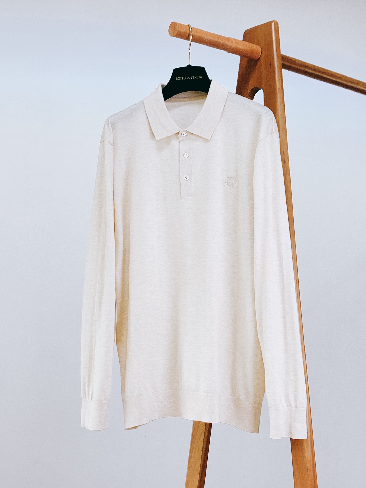 
LoroPiana L.P FW早秋新品 
lP🆕 男款长袖针织打底衫，精致工艺、高级质感、经典单品，