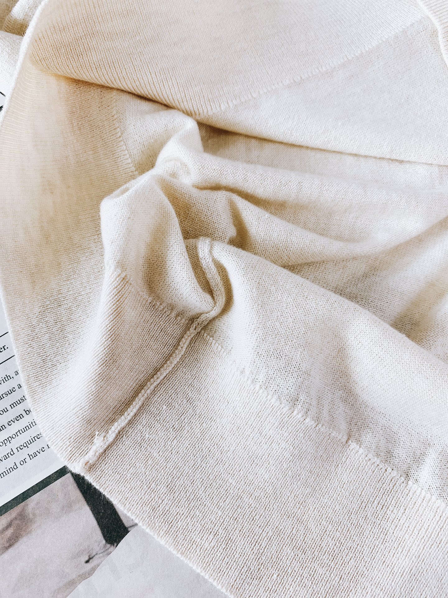 
LoroPiana L.P FW早秋新品 
lP🆕 男款长袖针织打底衫，精致工艺、高级质感、经典单品，