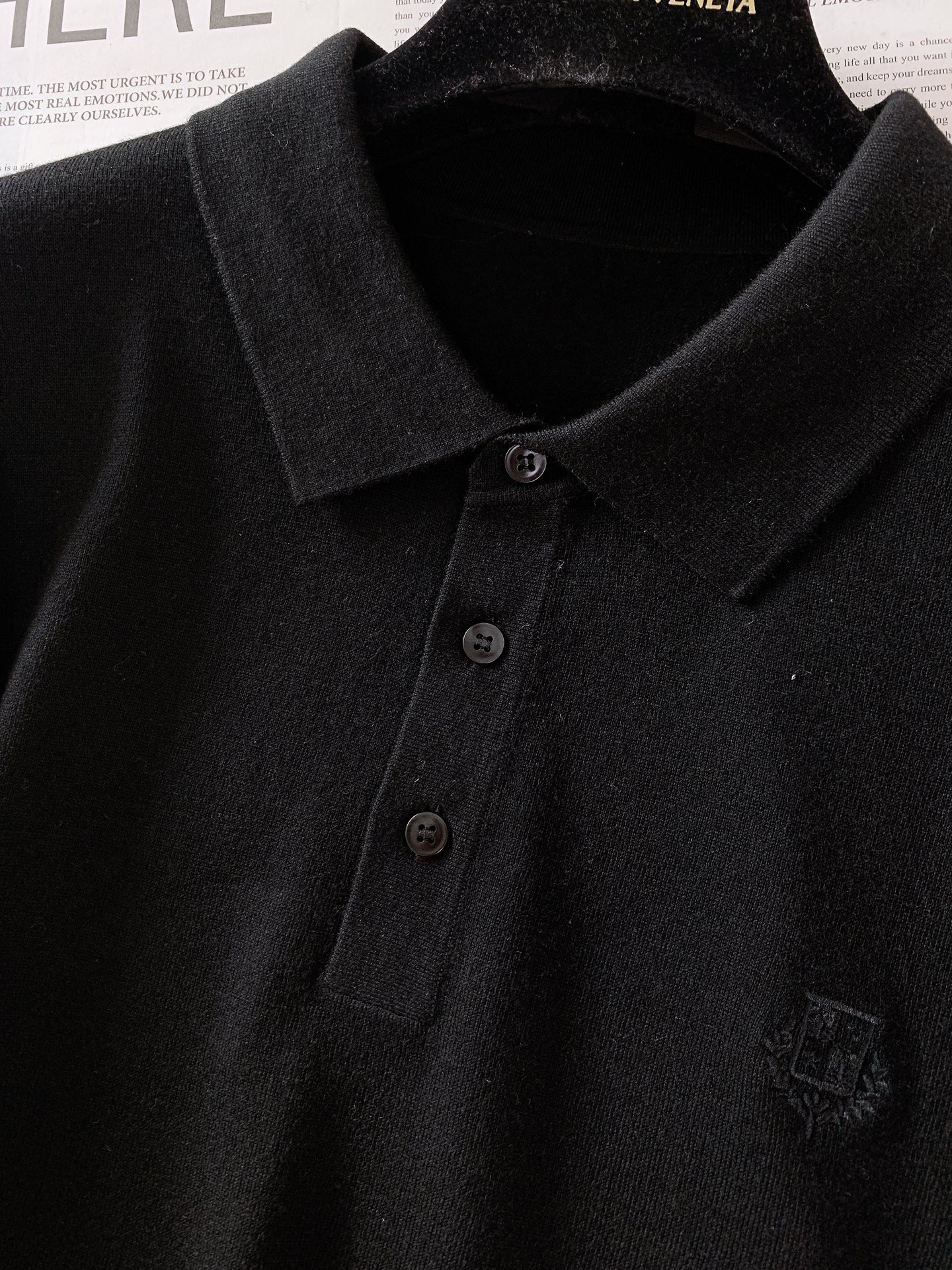 
LoroPiana L.P FW早秋新品 
lP🆕 男款长袖针织打底衫，精致工艺、高级质感、经典单品，