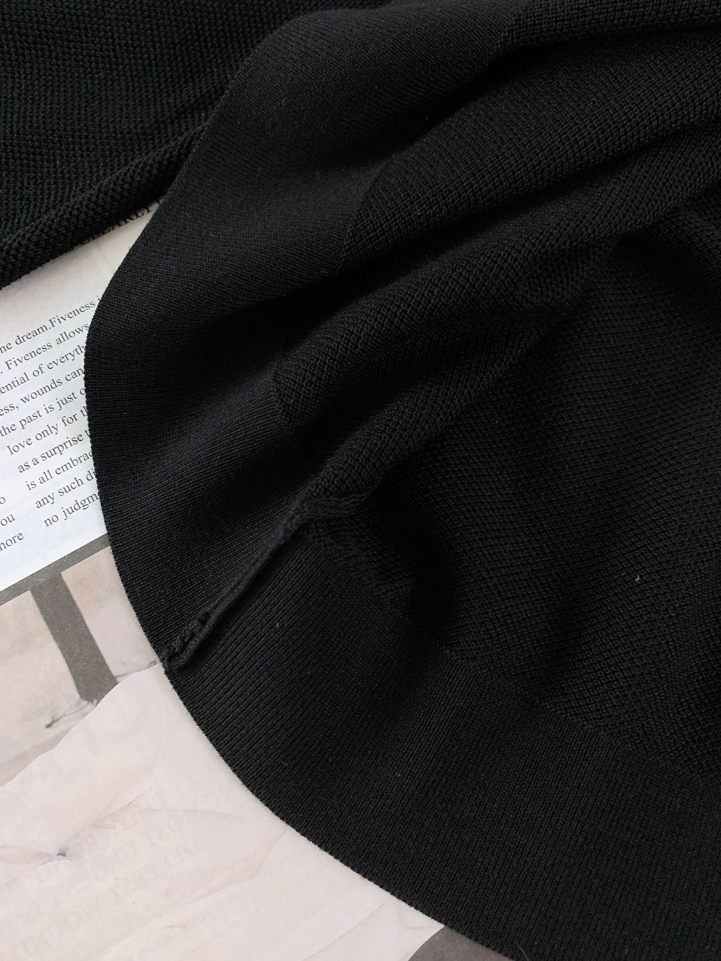 
Ermenegildo Zegna杰尼亚 2025FW早秋新品 
男款丝麻混纺Stoll机织造华夫格肌