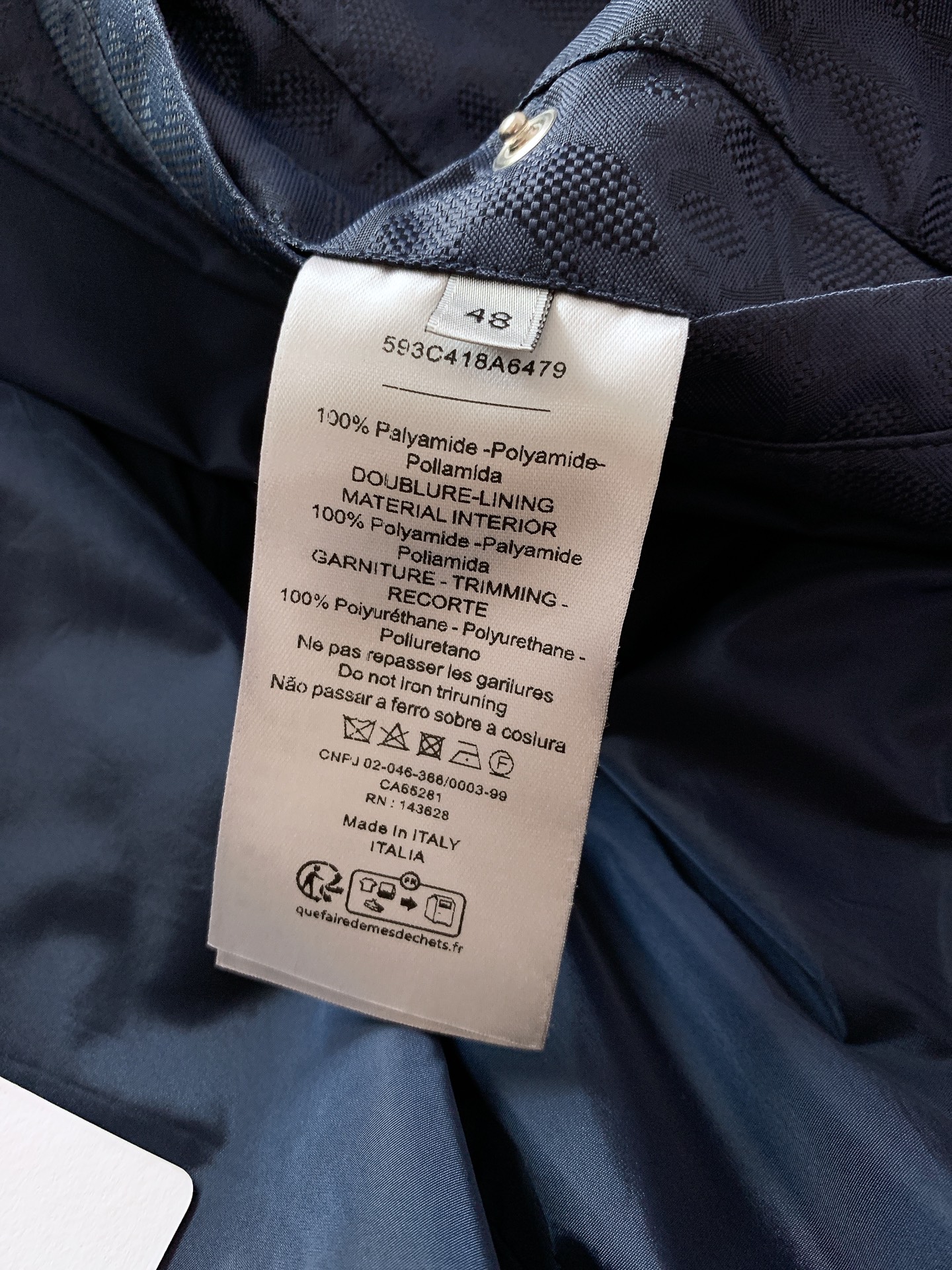 Dior Homme 迪奥·桀傲 满印暗纹提花外套绗缝提花科技面料 Oblique 印花绗缝效果这款绗缝