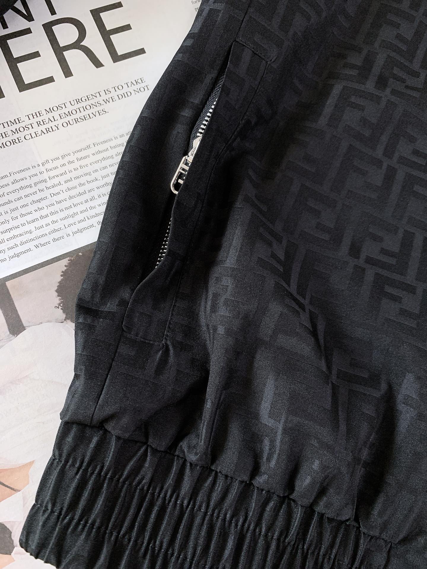 Fendi 芬迪 2025FW早秋新品 暗纹提花夹克外套。经典元素，重塑时尚新风尚夹克标志性的FF提花图