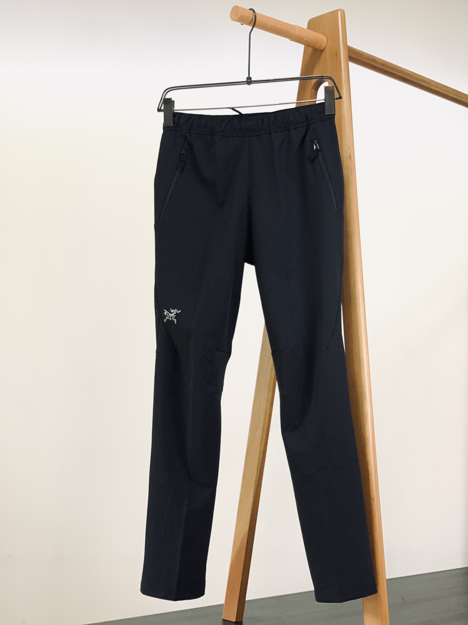 ARCTERYX 始祖鸟 GAMMA MX PANT 男子长裤！！！这个系列中最ok的软壳裤，具有通用性