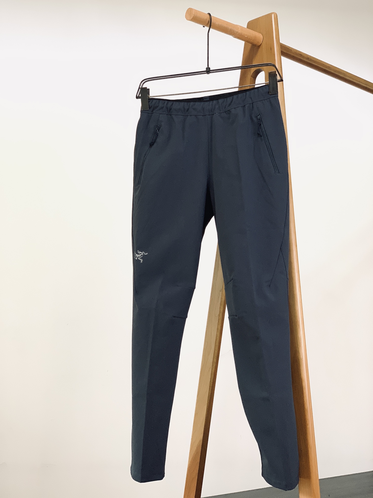 ARCTERYX 始祖鸟 GAMMA MX PANT 男子长裤！！！这个系列中最ok的软壳裤，具有通用性