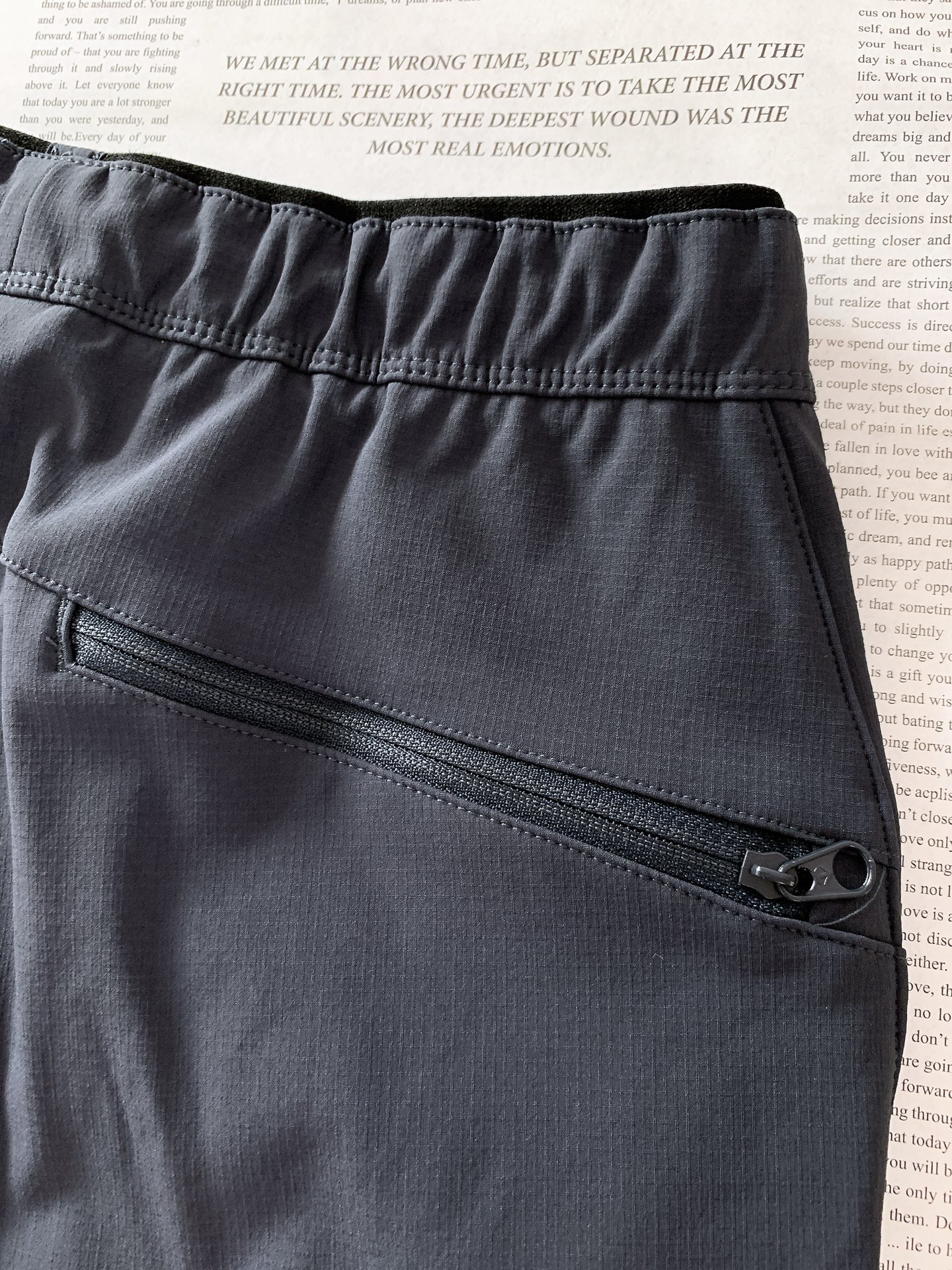 ARCTERYX 始祖鸟 GAMMA MX PANT 男子长裤！！！这个系列中最ok的软壳裤，具有通用性