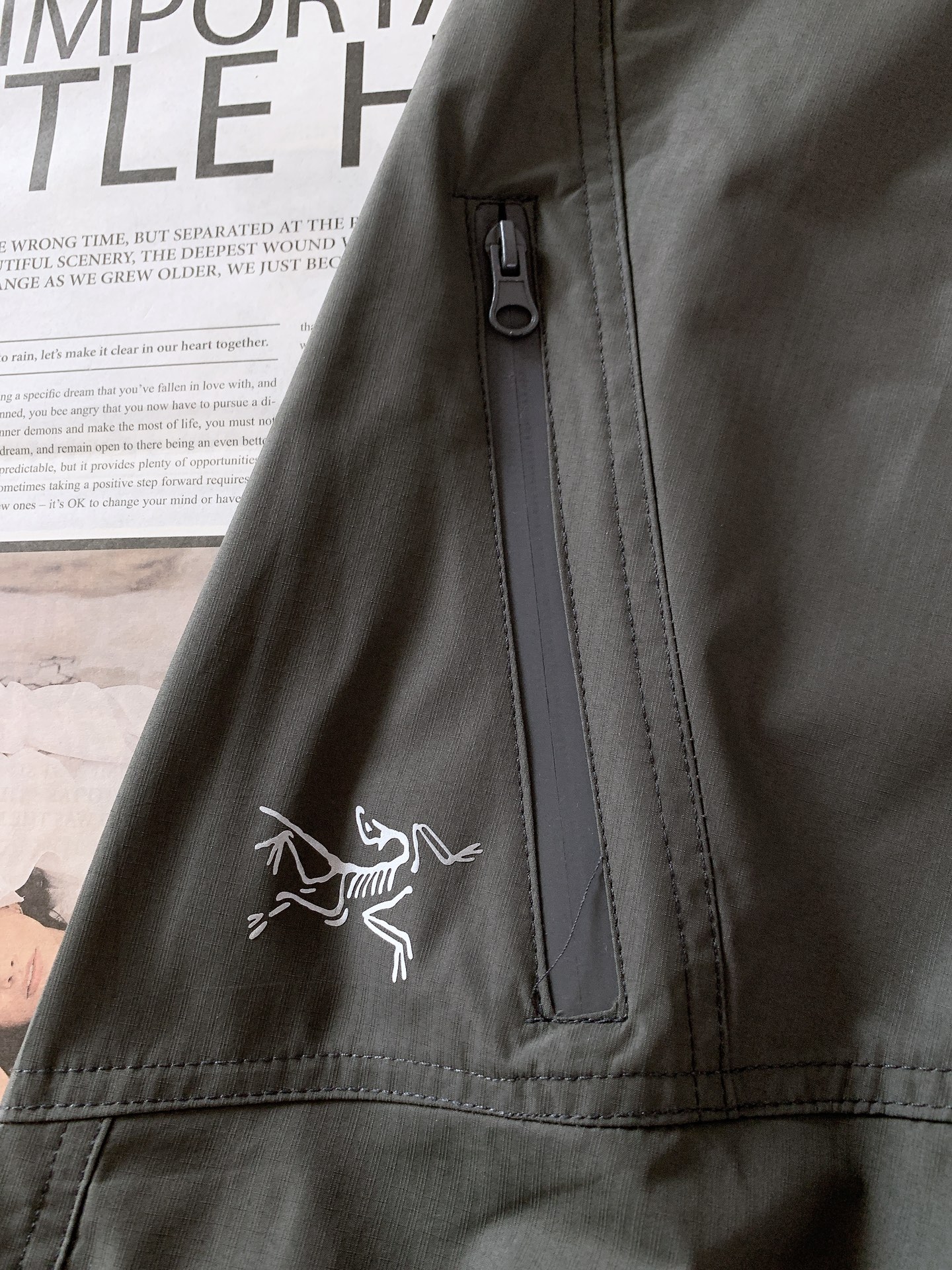 ARCTERYX 始祖鸟 2025FW早秋新品户外休闲裤👖经典设计，低调而不失格调这款休闲裤简约大气又百