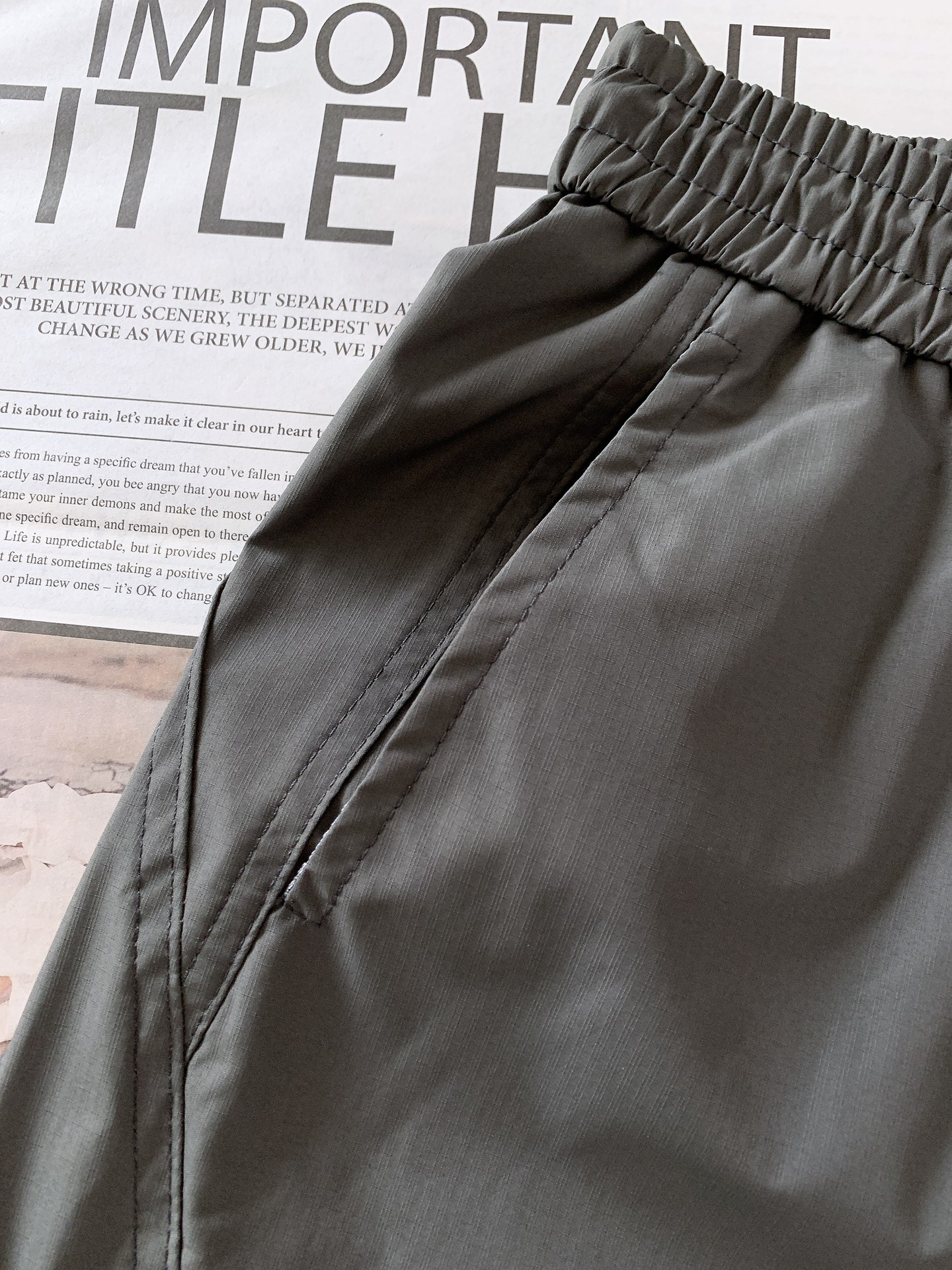 ARCTERYX 始祖鸟 2025FW早秋新品户外休闲裤👖经典设计，低调而不失格调这款休闲裤简约大气又百