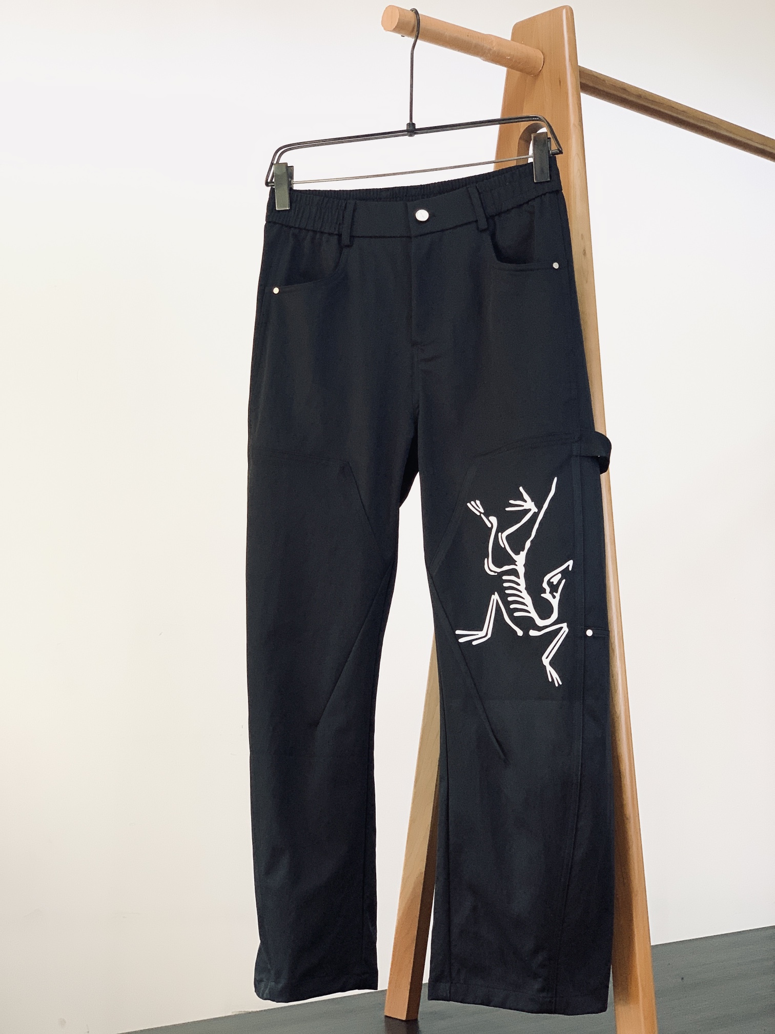 ARCTERYX 始祖鸟 2025FW早秋新品高街复古休闲裤，双层针织，定制的面料，客供五金辅料～四季中