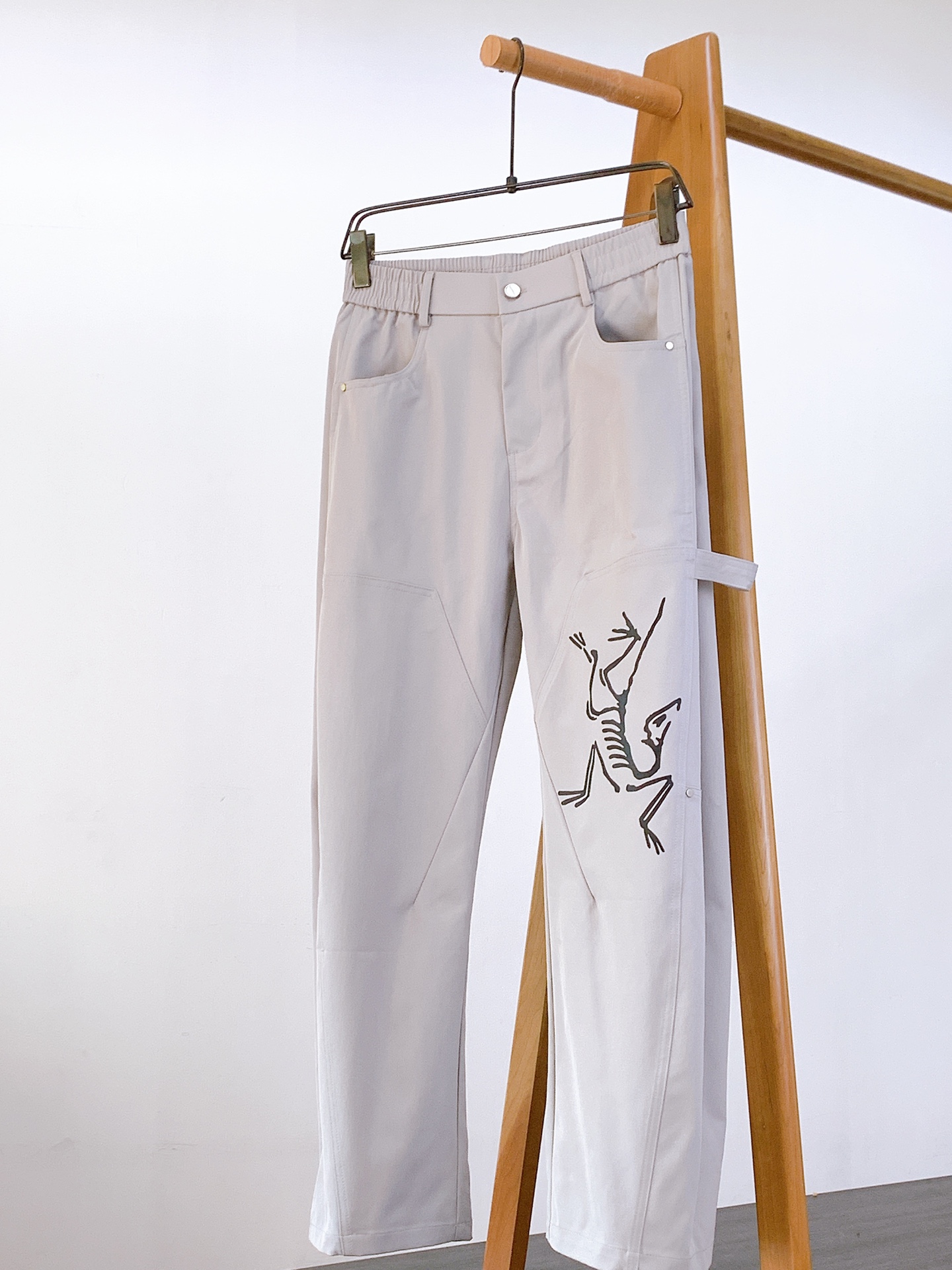 ARCTERYX 始祖鸟 2025FW早秋新品高街复古休闲裤，双层针织，定制的面料，客供五金辅料～四季中