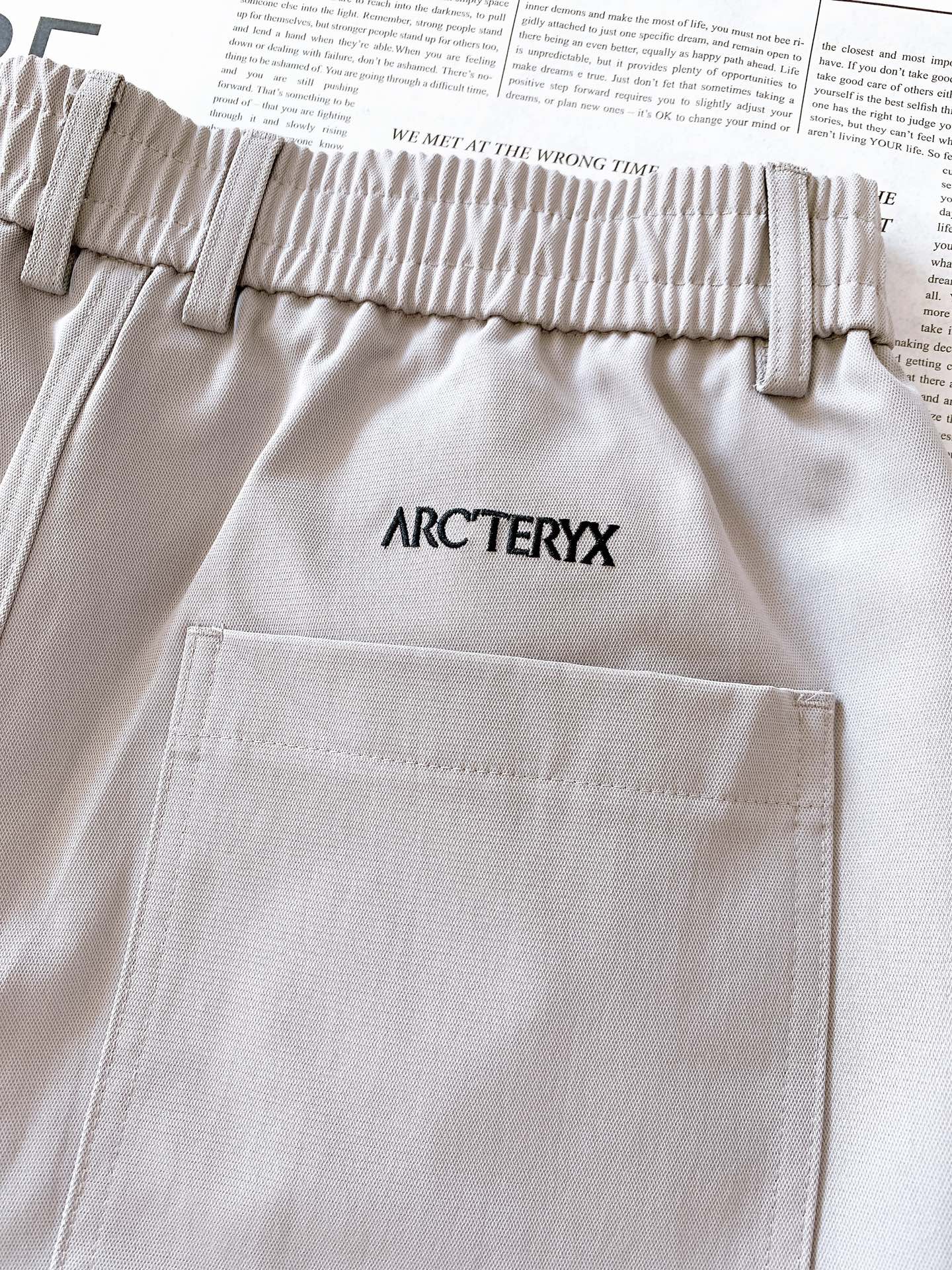 ARCTERYX 始祖鸟 2025FW早秋新品高街复古休闲裤，双层针织，定制的面料，客供五金辅料～四季中