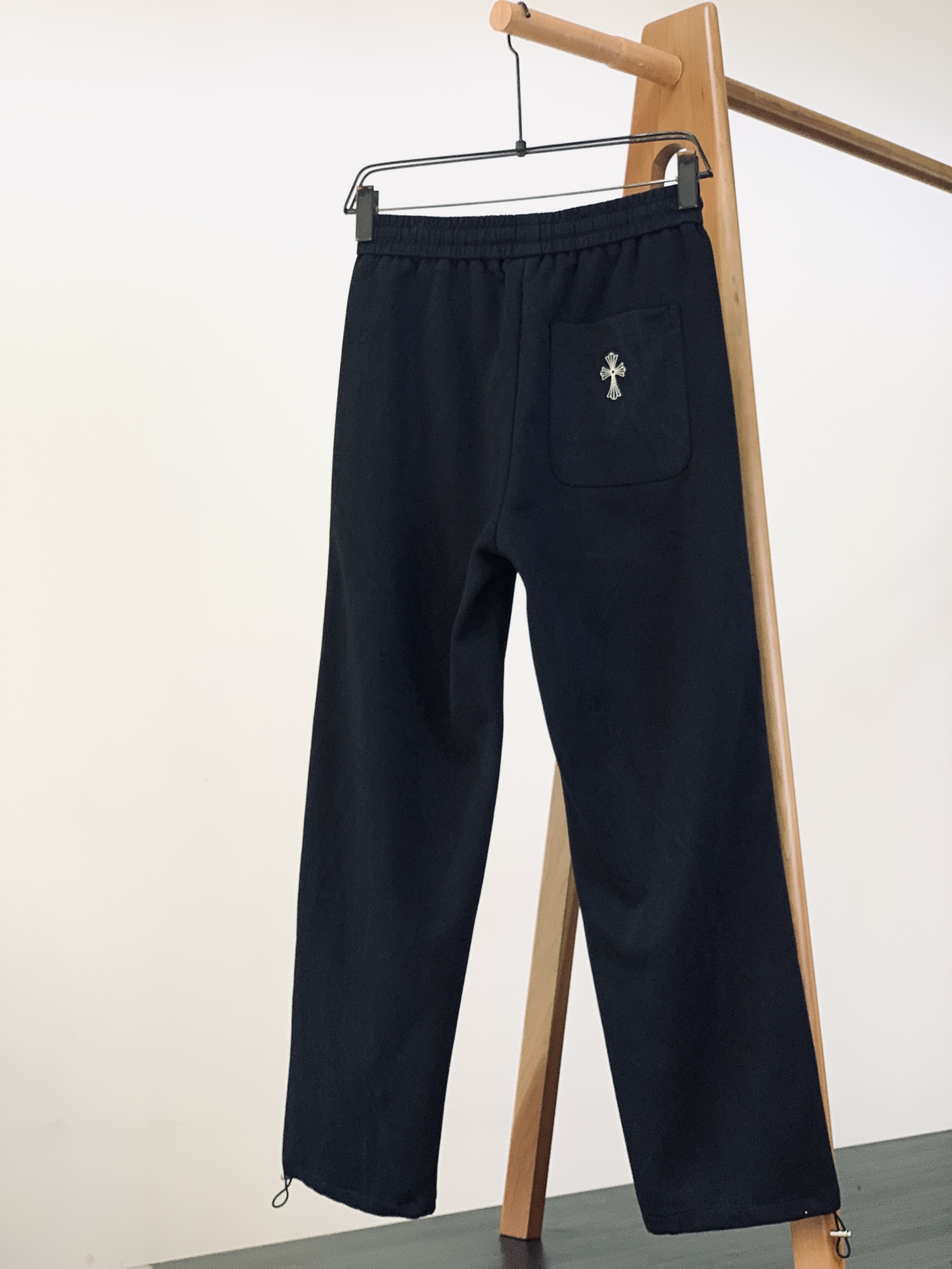 Chrome Hearts 克罗心 2025FW早秋新品时尚高街休闲裤，一款只需要一眼就能爱上的超高颜值