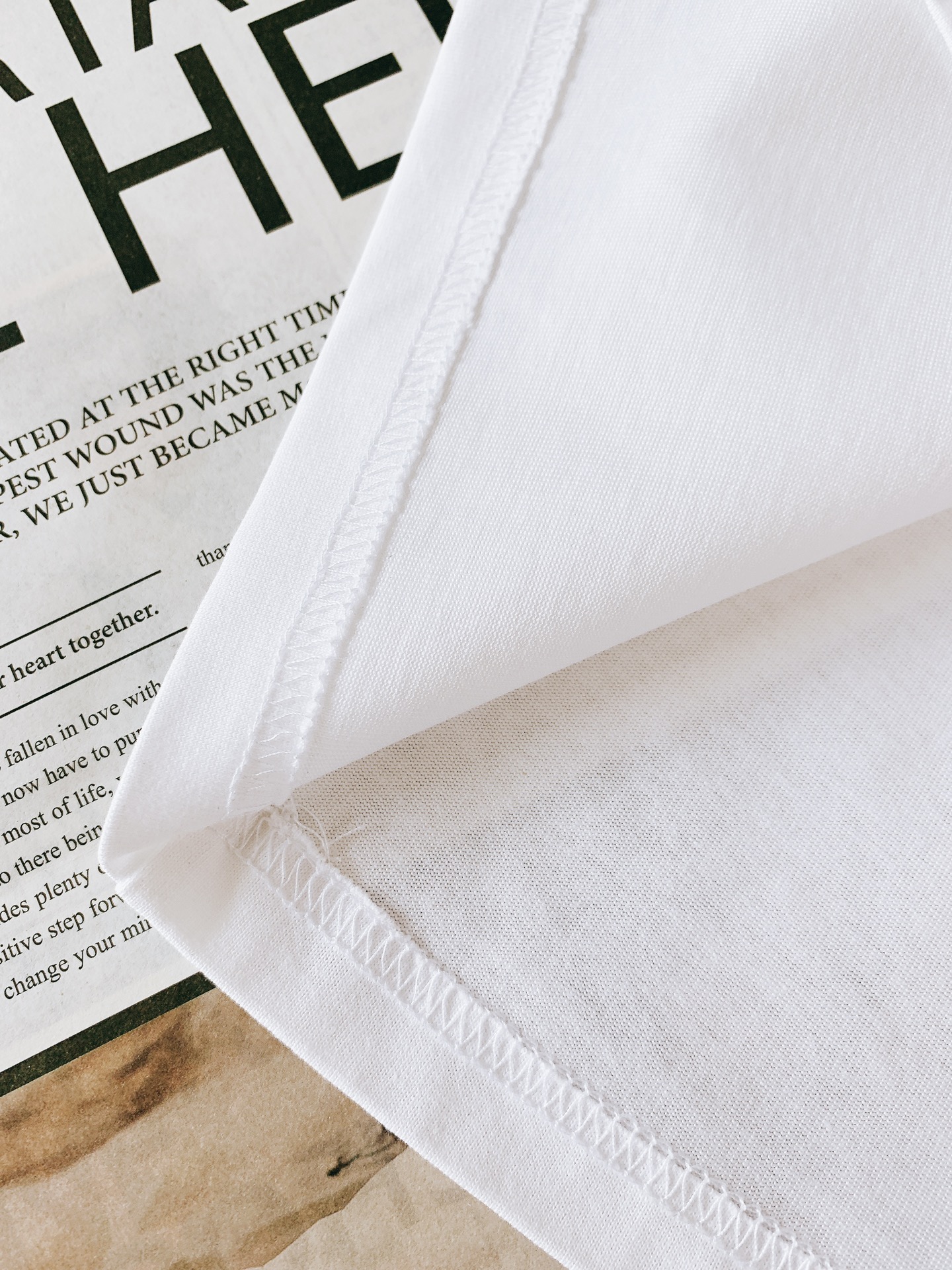 𝐁𝐚𝐥𝐞𝐧𝐜𝐢𝐚𝐠𝐚 巴黎世家 2025SS春夏新品 休闲印花T恤。经典圆领设计，不挑人，不管是单穿还是